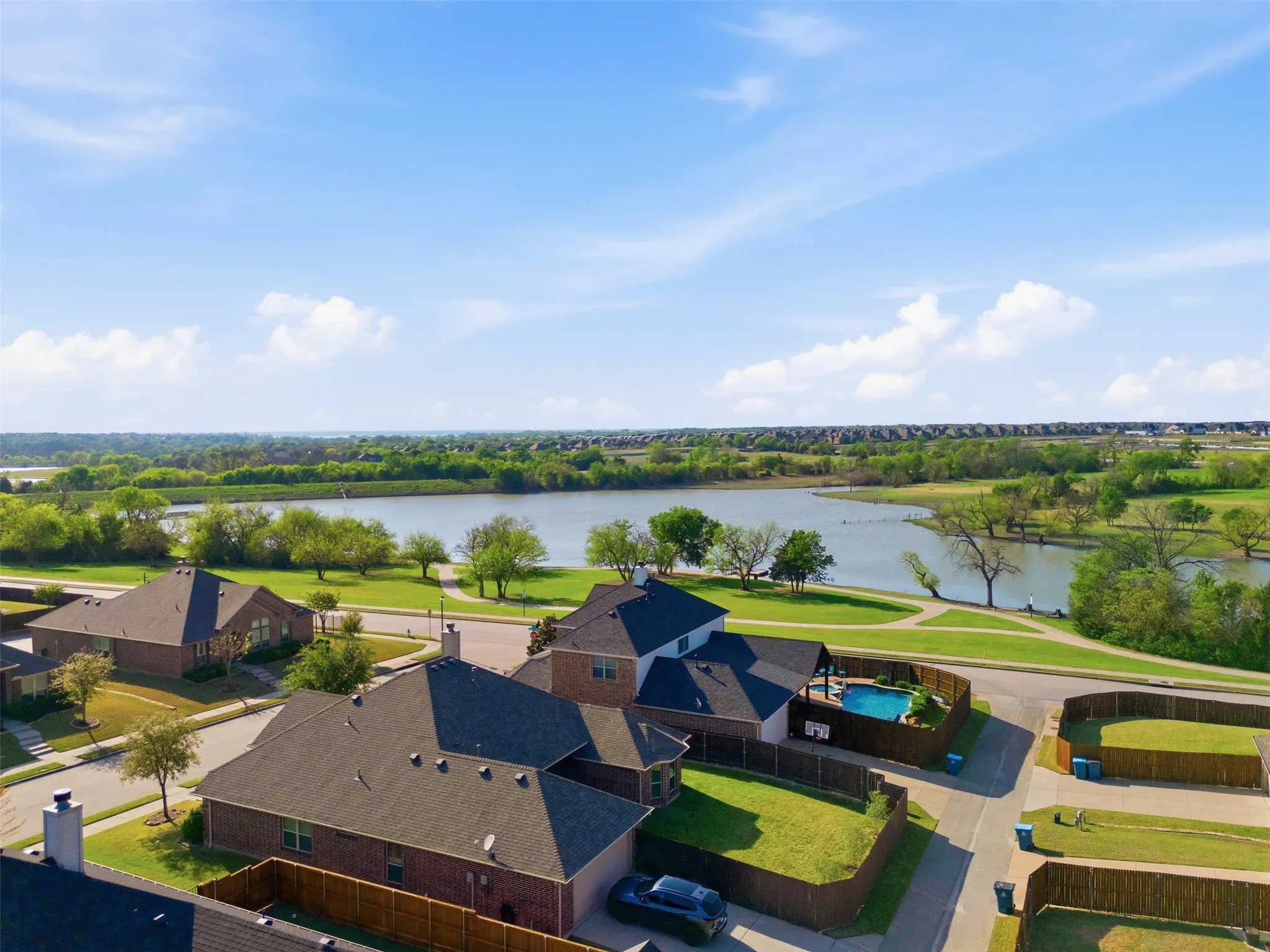Single Family Residence For Sale in Rockwall County , 1540 Great Lakes Court, Rockwall, Texas 75087, 4 Bedroom, 3 Bathroom, 2 Garage spaces, 2,329 Sqft, built in 2014, Preowned, mls#21203103, Real Estate Agent in Rockwall, Homes For Sale in Rockwall county, Homes For Sale in Rockwall, Realtor in Rockwall Texas, Real Estate Brokerage Independent Realty Texas, Luminita Cordes Realtor
