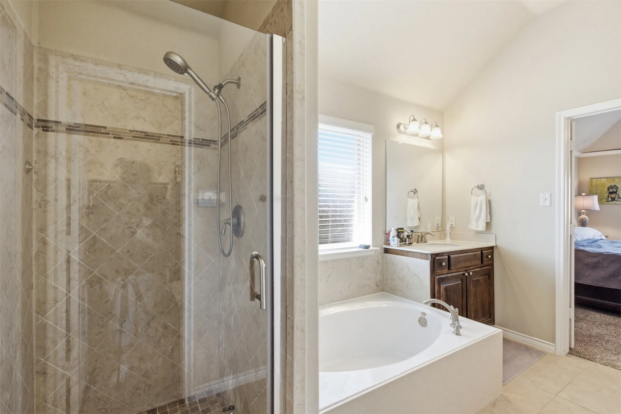 Single Family Residence For Sale in Rockwall County , 1540 Great Lakes Court, Rockwall, Texas 75087, 4 Bedroom, 3 Bathroom, 2 Garage spaces, 2,329 Sqft, built in 2014, Preowned, mls#21203103, Real Estate Agent in Rockwall, Homes For Sale in Rockwall county, Homes For Sale in Rockwall, Realtor in Rockwall Texas, Real Estate Brokerage Independent Realty Texas, Luminita Cordes Realtor