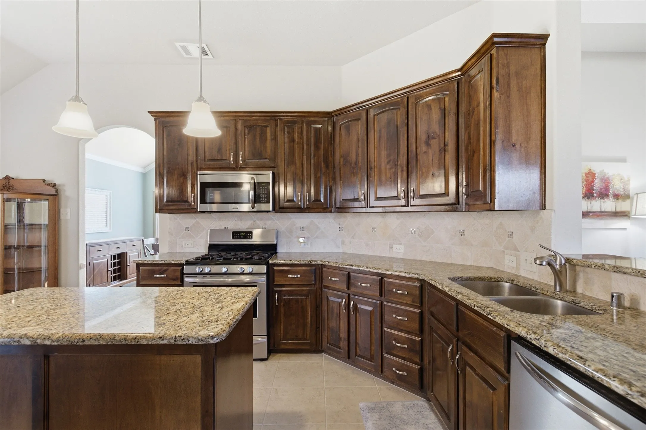 Single Family Residence For Sale in Rockwall County , 1540 Great Lakes Court, Rockwall, Texas 75087, 4 Bedroom, 3 Bathroom, 2 Garage spaces, 2,329 Sqft, built in 2014, Preowned, mls#21203103, Real Estate Agent in Rockwall, Homes For Sale in Rockwall county, Homes For Sale in Rockwall, Realtor in Rockwall Texas, Real Estate Brokerage Independent Realty Texas, Luminita Cordes Realtor