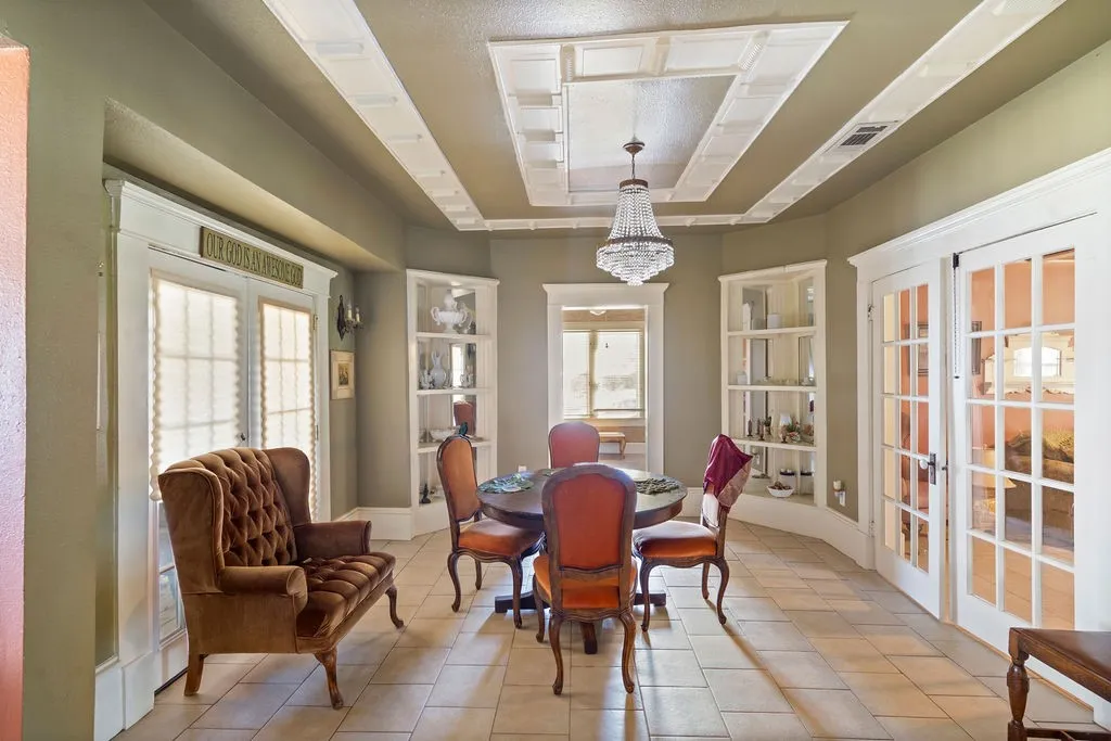 Single Family Residence For Sale in Hopkins County , 12886 Texas Highway 19 N, Sulphur Springs, Texas 75482, 2 Bedroom, 2 Bathroom, Garage spaces, 1,628 Sqft, built in 1950, mls#21224978, Real Estate Agent in Sulphur Springs, Homes For Sale in Hopkins county, Homes For Sale in Sulphur Springs, Realtor in Sulphur Springs Texas, Real Estate Brokerage Independent Realty Texas, Luminita Cordes Realtor
