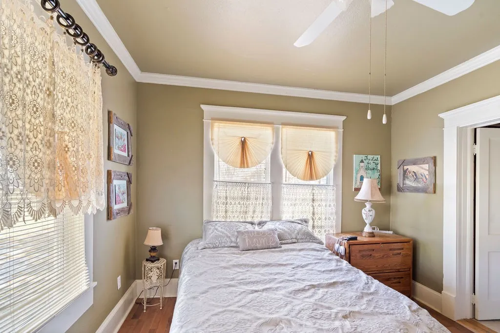 Single Family Residence For Sale in Hopkins County , 12886 Texas Highway 19 N, Sulphur Springs, Texas 75482, 2 Bedroom, 2 Bathroom, Garage spaces, 1,628 Sqft, built in 1950, mls#21224978, Real Estate Agent in Sulphur Springs, Homes For Sale in Hopkins county, Homes For Sale in Sulphur Springs, Realtor in Sulphur Springs Texas, Real Estate Brokerage Independent Realty Texas, Luminita Cordes Realtor