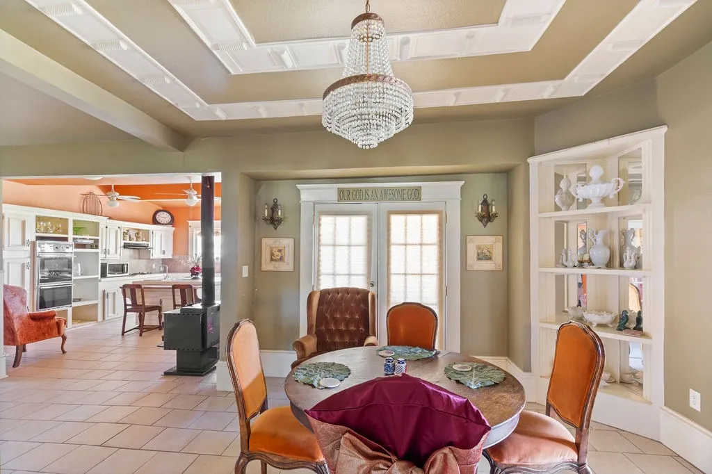 Single Family Residence For Sale in Hopkins County , 12886 Texas Highway 19 N, Sulphur Springs, Texas 75482, 2 Bedroom, 2 Bathroom, Garage spaces, 1,628 Sqft, built in 1950, mls#21224978, Real Estate Agent in Sulphur Springs, Homes For Sale in Hopkins county, Homes For Sale in Sulphur Springs, Realtor in Sulphur Springs Texas, Real Estate Brokerage Independent Realty Texas, Luminita Cordes Realtor
