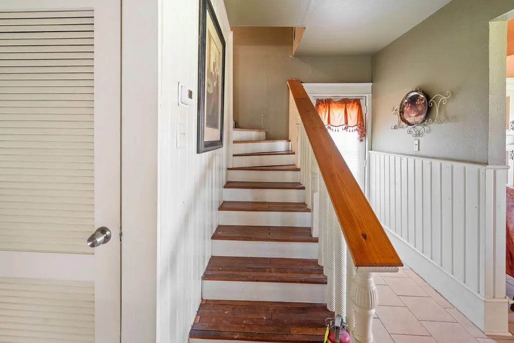 Single Family Residence For Sale in Hopkins County , 12886 Texas Highway 19 N, Sulphur Springs, Texas 75482, 2 Bedroom, 2 Bathroom, Garage spaces, 1,628 Sqft, built in 1950, mls#21224978, Real Estate Agent in Sulphur Springs, Homes For Sale in Hopkins county, Homes For Sale in Sulphur Springs, Realtor in Sulphur Springs Texas, Real Estate Brokerage Independent Realty Texas, Luminita Cordes Realtor