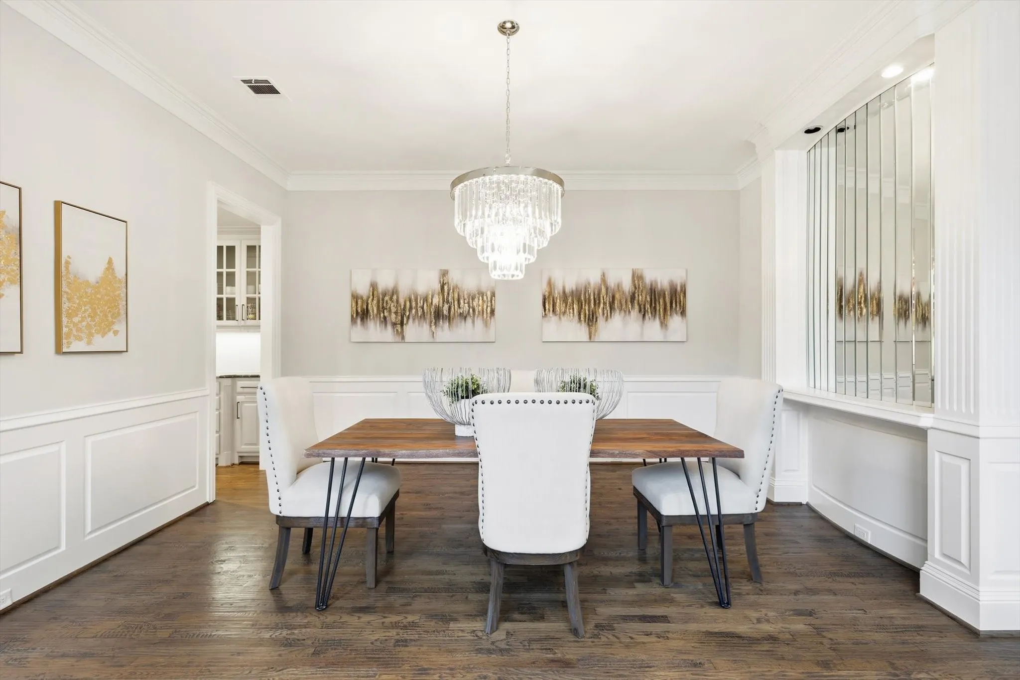 Single Family Residence For Sale in Collin County , 17431 Woods Edge Drive, Dallas, Texas 75287, 6 Bedroom, 6 Bathroom, 3 Garage spaces, 6,026 Sqft, built in 1993, Preowned, mls#21224199, Real Estate Agent in Dallas, Homes For Sale in Collin county, Homes For Sale in Dallas, Realtor in Dallas Texas, Real Estate Brokerage Independent Realty Texas, Luminita Cordes Realtor