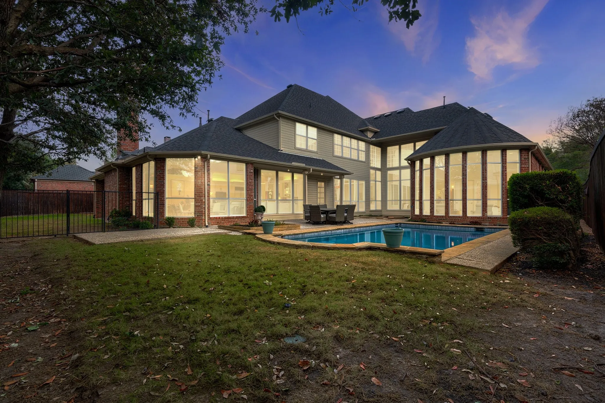 Single Family Residence For Sale in Collin County , 17431 Woods Edge Drive, Dallas, Texas 75287, 6 Bedroom, 6 Bathroom, 3 Garage spaces, 6,026 Sqft, built in 1993, Preowned, mls#21224199, Real Estate Agent in Dallas, Homes For Sale in Collin county, Homes For Sale in Dallas, Realtor in Dallas Texas, Real Estate Brokerage Independent Realty Texas, Luminita Cordes Realtor