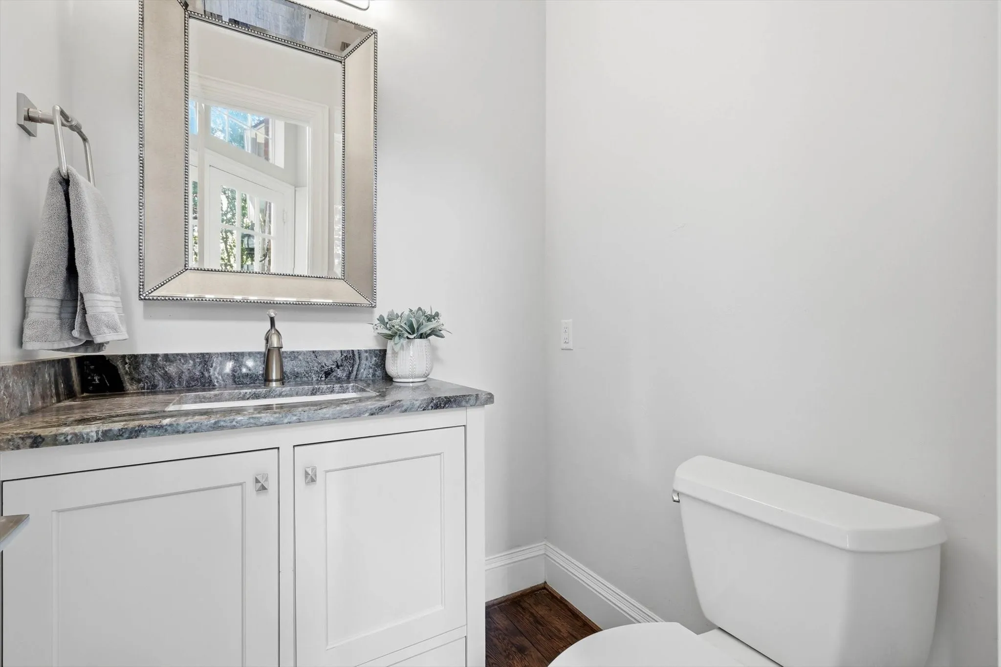 Single Family Residence For Sale in Collin County , 17431 Woods Edge Drive, Dallas, Texas 75287, 6 Bedroom, 6 Bathroom, 3 Garage spaces, 6,026 Sqft, built in 1993, Preowned, mls#21224199, Real Estate Agent in Dallas, Homes For Sale in Collin county, Homes For Sale in Dallas, Realtor in Dallas Texas, Real Estate Brokerage Independent Realty Texas, Luminita Cordes Realtor