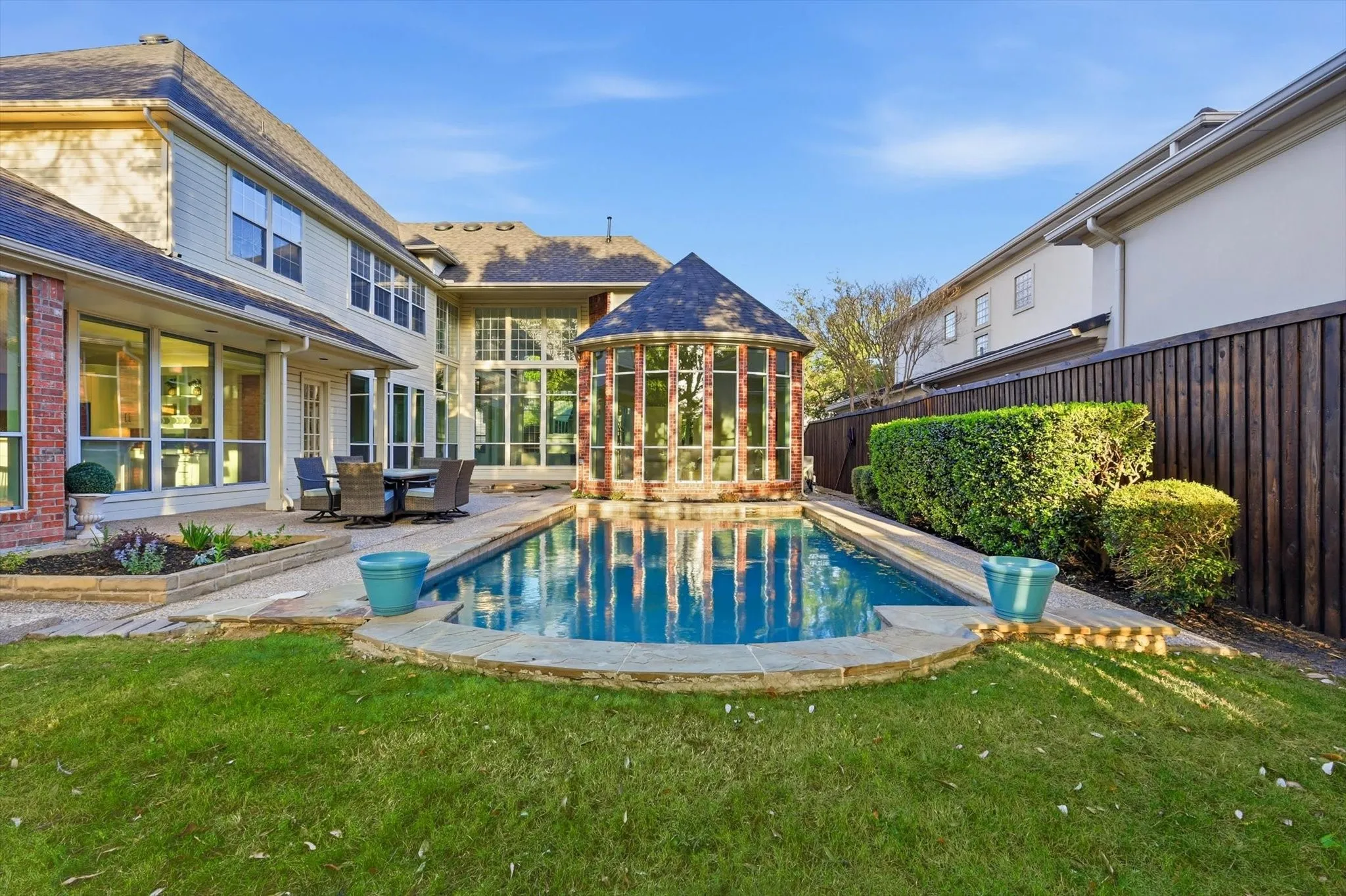 Single Family Residence For Sale in Collin County , 17431 Woods Edge Drive, Dallas, Texas 75287, 6 Bedroom, 6 Bathroom, 3 Garage spaces, 6,026 Sqft, built in 1993, Preowned, mls#21224199, Real Estate Agent in Dallas, Homes For Sale in Collin county, Homes For Sale in Dallas, Realtor in Dallas Texas, Real Estate Brokerage Independent Realty Texas, Luminita Cordes Realtor