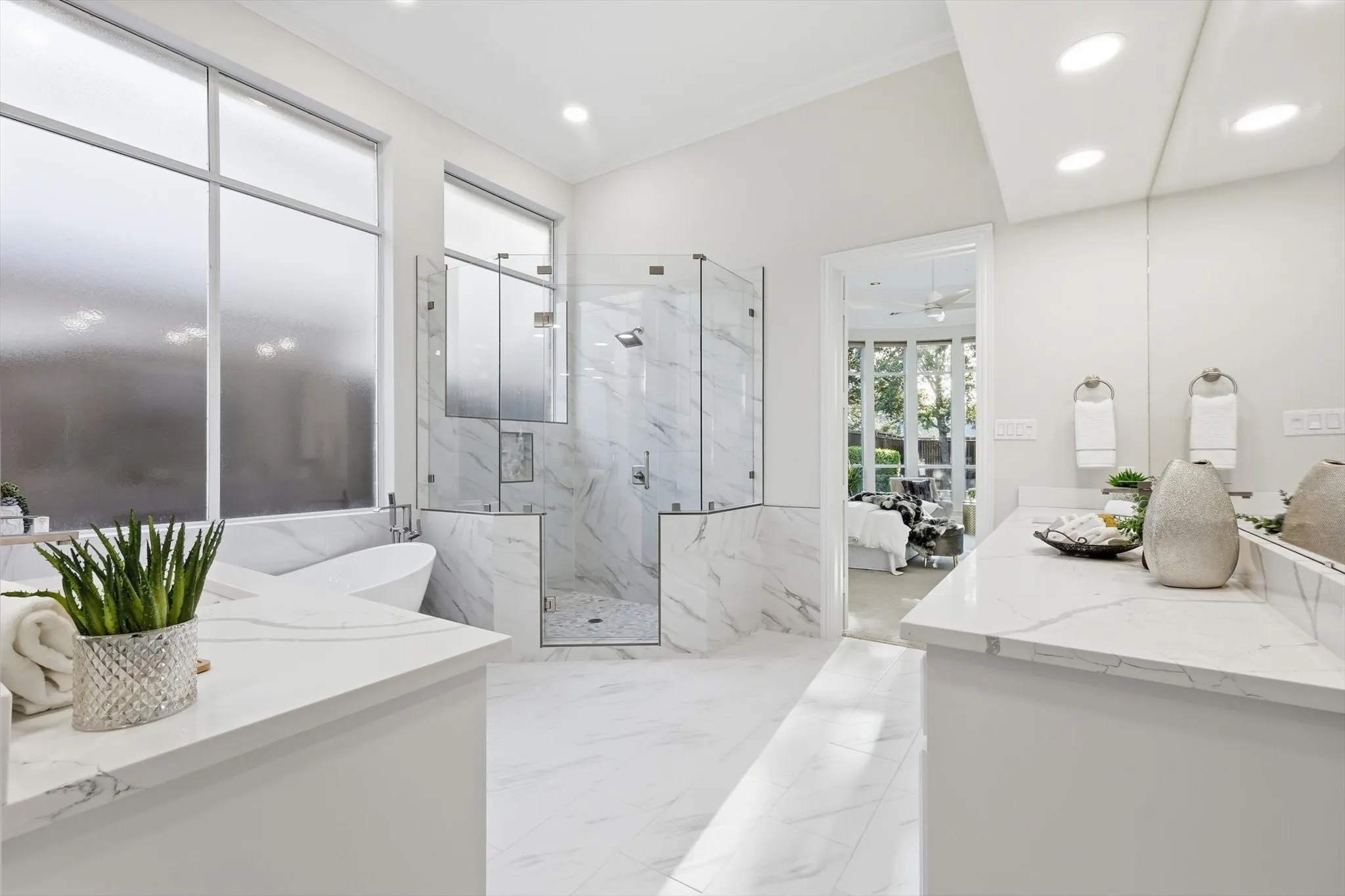 Single Family Residence For Sale in Collin County , 17431 Woods Edge Drive, Dallas, Texas 75287, 6 Bedroom, 6 Bathroom, 3 Garage spaces, 6,026 Sqft, built in 1993, Preowned, mls#21224199, Real Estate Agent in Dallas, Homes For Sale in Collin county, Homes For Sale in Dallas, Realtor in Dallas Texas, Real Estate Brokerage Independent Realty Texas, Luminita Cordes Realtor
