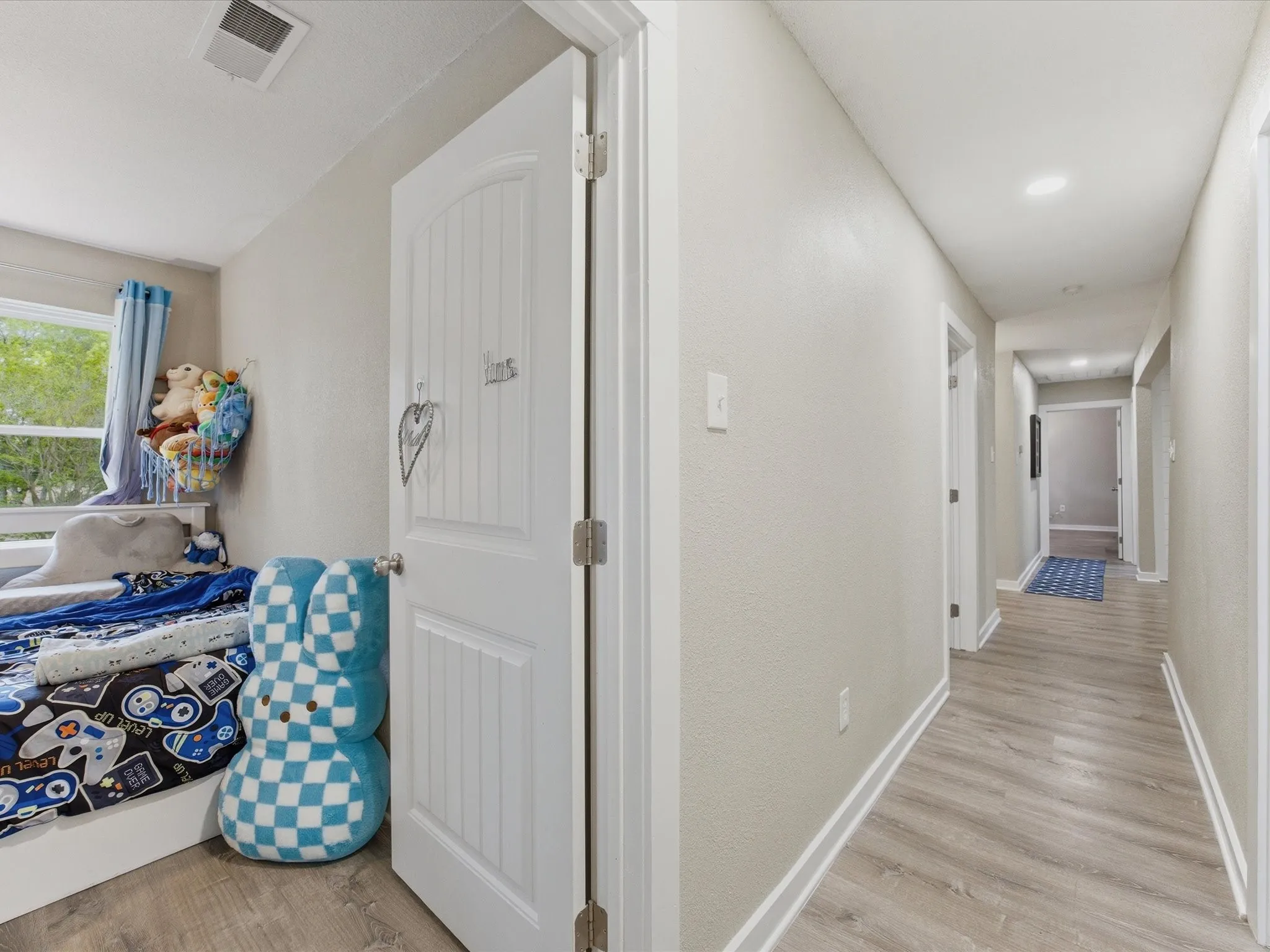 Single Family Residence For Sale in Navarro County , 15720 W Highway 22, Blooming Grove, Texas 76626, 5 Bedroom, 3 Bathroom, Garage spaces, 2,312 Sqft, built in 1973, mls#21226082, Real Estate Agent in Blooming Grove, Homes For Sale in Navarro county, Homes For Sale in Blooming Grove, Realtor in Blooming Grove Texas, Real Estate Brokerage Independent Realty Texas, Luminita Cordes Realtor