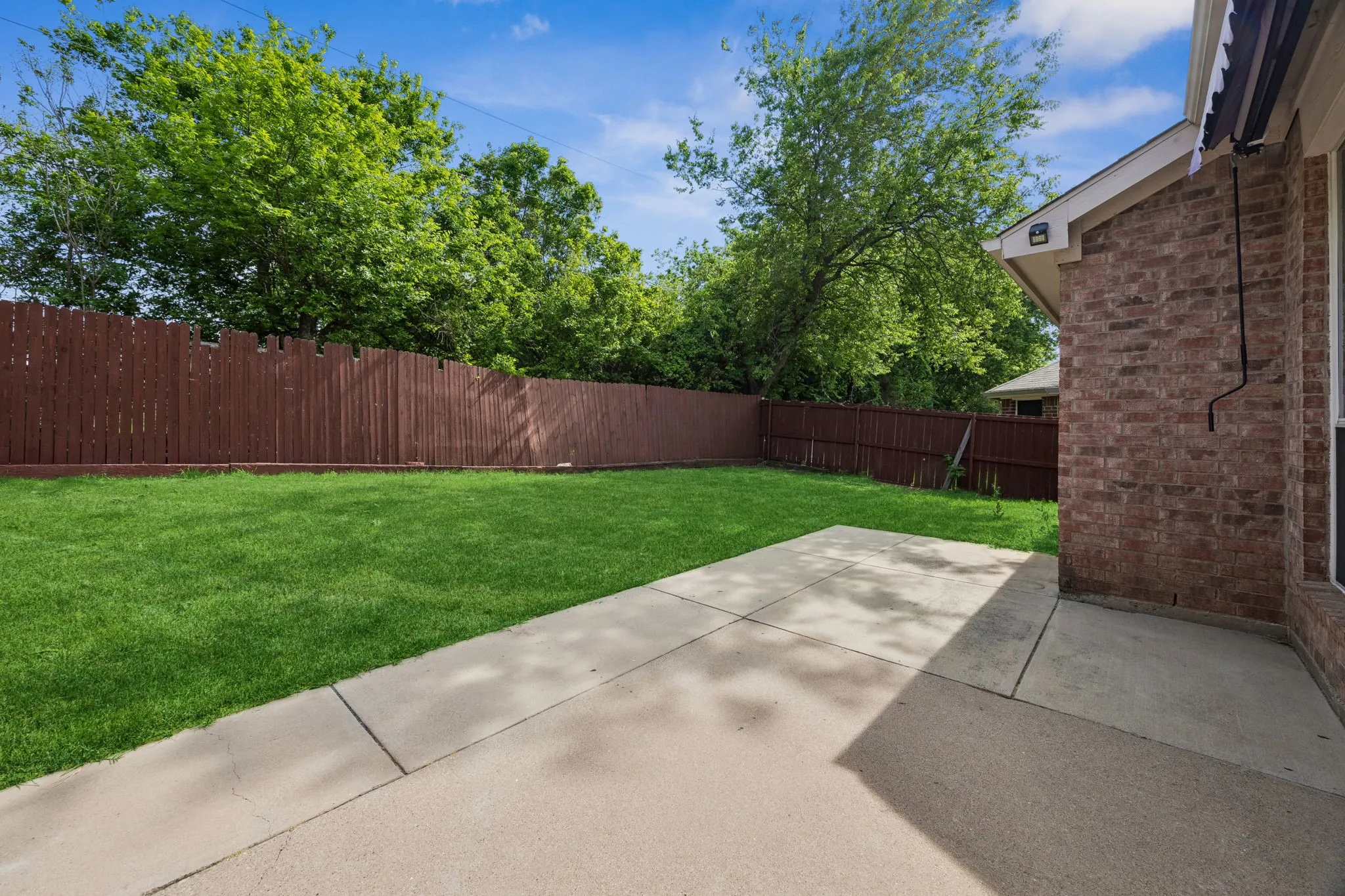 Single Family Residence For Sale in Tarrant County , 2101 Turtle Cove Drive, Mansfield, Texas 76063, 4 Bedroom, 2 Bathroom, 2 Garage spaces, 1,767 Sqft, built in 2004, Preowned, mls#21226203, Real Estate Agent in Mansfield, Homes For Sale in Tarrant county, Homes For Sale in Mansfield, Realtor in Mansfield Texas, Real Estate Brokerage Independent Realty Texas, Luminita Cordes Realtor