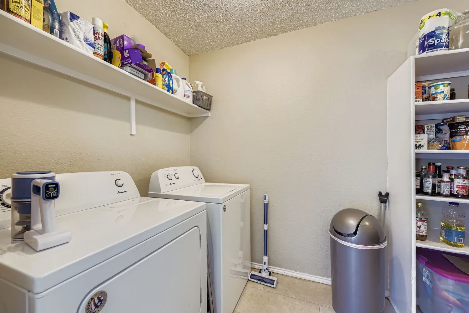 Single Family Residence For Sale in Tarrant County , 7107 Chambers Creek Lane, Arlington, Texas 76002, 4 Bedroom, 3 Bathroom, 2 Garage spaces, 3,261 Sqft, built in 2000, Preowned, mls#21226283, Real Estate Agent in Arlington, Homes For Sale in Tarrant county, Homes For Sale in Arlington, Realtor in Arlington Texas, Real Estate Brokerage Independent Realty Texas, Luminita Cordes Realtor