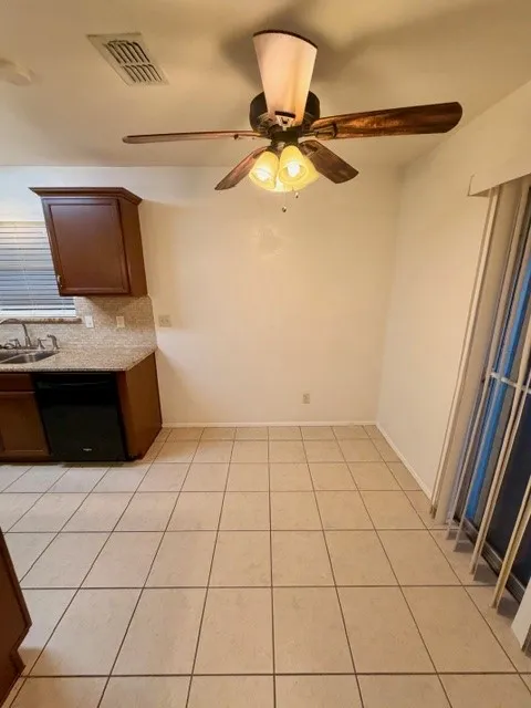 Dining Area/Breakfast Nook Area