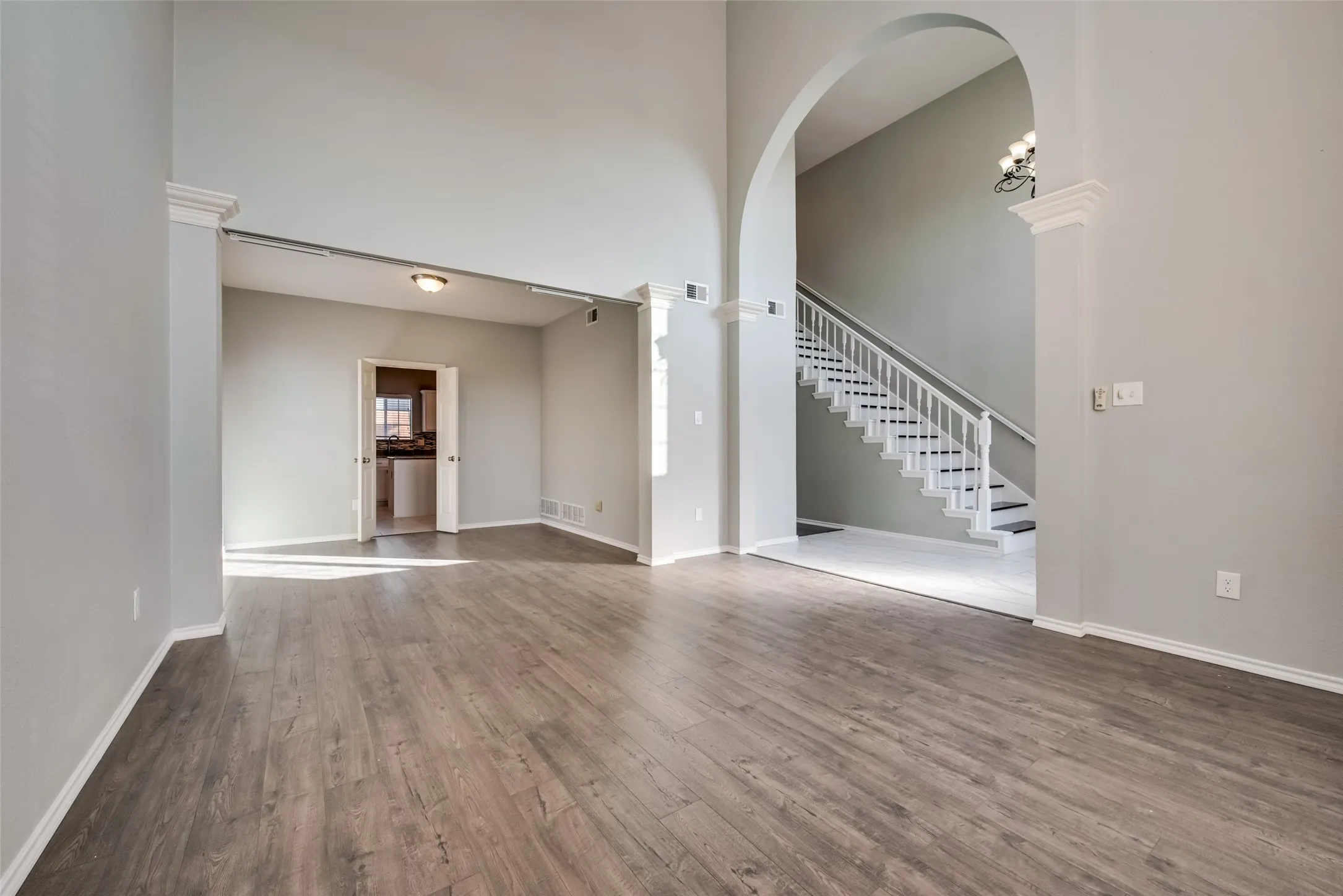 Single Family Residence For Sale in Denton County , 2007 Firewater Place, Lewisville, Texas 75067, 4 Bedroom, 3 Bathroom, 2 Garage spaces, 2,439 Sqft, built in 1991, mls#21225062, Real Estate Agent in Lewisville, Homes For Sale in Denton county, Homes For Sale in Lewisville, Realtor in Lewisville Texas, Real Estate Brokerage Independent Realty Texas, Luminita Cordes Realtor