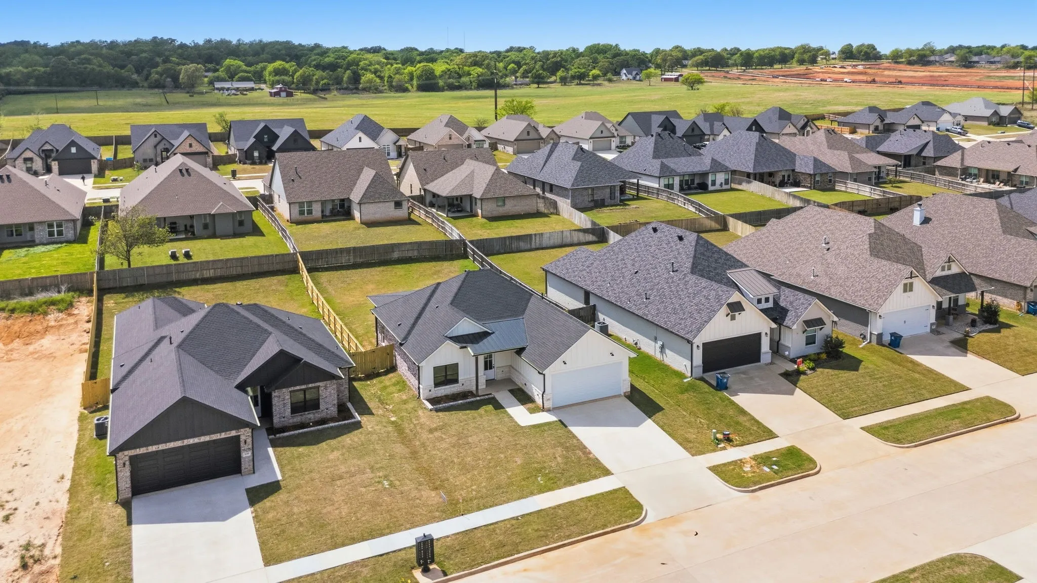 Single Family Residence For Sale in Smith County , 135 Kaul Lane, Bullard, Texas 75757, 4 Bedroom, 2 Bathroom, 2 Garage spaces, 1,900 Sqft, built in 2026, New Construction - Complete, mls#21220874, Real Estate Agent in Bullard, Homes For Sale in Smith county, Homes For Sale in Bullard, Realtor in Bullard Texas, Real Estate Brokerage Independent Realty Texas, Luminita Cordes Realtor