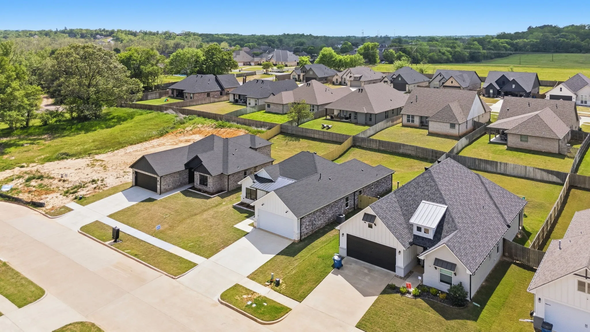 Single Family Residence For Sale in Smith County , 135 Kaul Lane, Bullard, Texas 75757, 4 Bedroom, 2 Bathroom, 2 Garage spaces, 1,900 Sqft, built in 2026, New Construction - Complete, mls#21220874, Real Estate Agent in Bullard, Homes For Sale in Smith county, Homes For Sale in Bullard, Realtor in Bullard Texas, Real Estate Brokerage Independent Realty Texas, Luminita Cordes Realtor