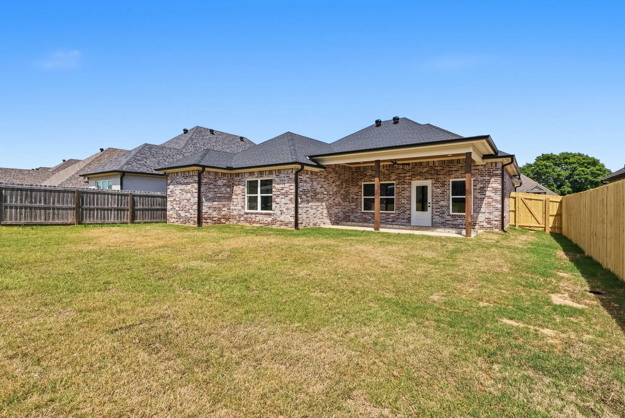 Single Family Residence For Sale in Smith County , 135 Kaul Lane, Bullard, Texas 75757, 4 Bedroom, 2 Bathroom, 2 Garage spaces, 1,900 Sqft, built in 2026, New Construction - Complete, mls#21220874, Real Estate Agent in Bullard, Homes For Sale in Smith county, Homes For Sale in Bullard, Realtor in Bullard Texas, Real Estate Brokerage Independent Realty Texas, Luminita Cordes Realtor