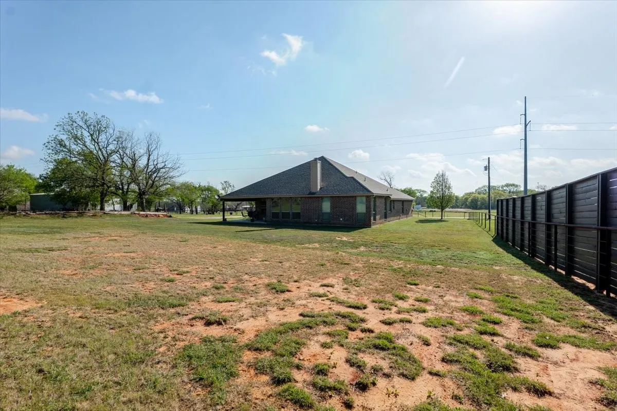 Single Family Residence For Sale in Parker County , 140 Pine Road, Poolville, Texas 76487, 3 Bedroom, 2 Bathroom, 2 Garage spaces, 2,108 Sqft, built in 2016, Preowned, mls#21223093, Real Estate Agent in Poolville, Homes For Sale in Parker county, Homes For Sale in Poolville, Realtor in Poolville Texas, Real Estate Brokerage Independent Realty Texas, Luminita Cordes Realtor