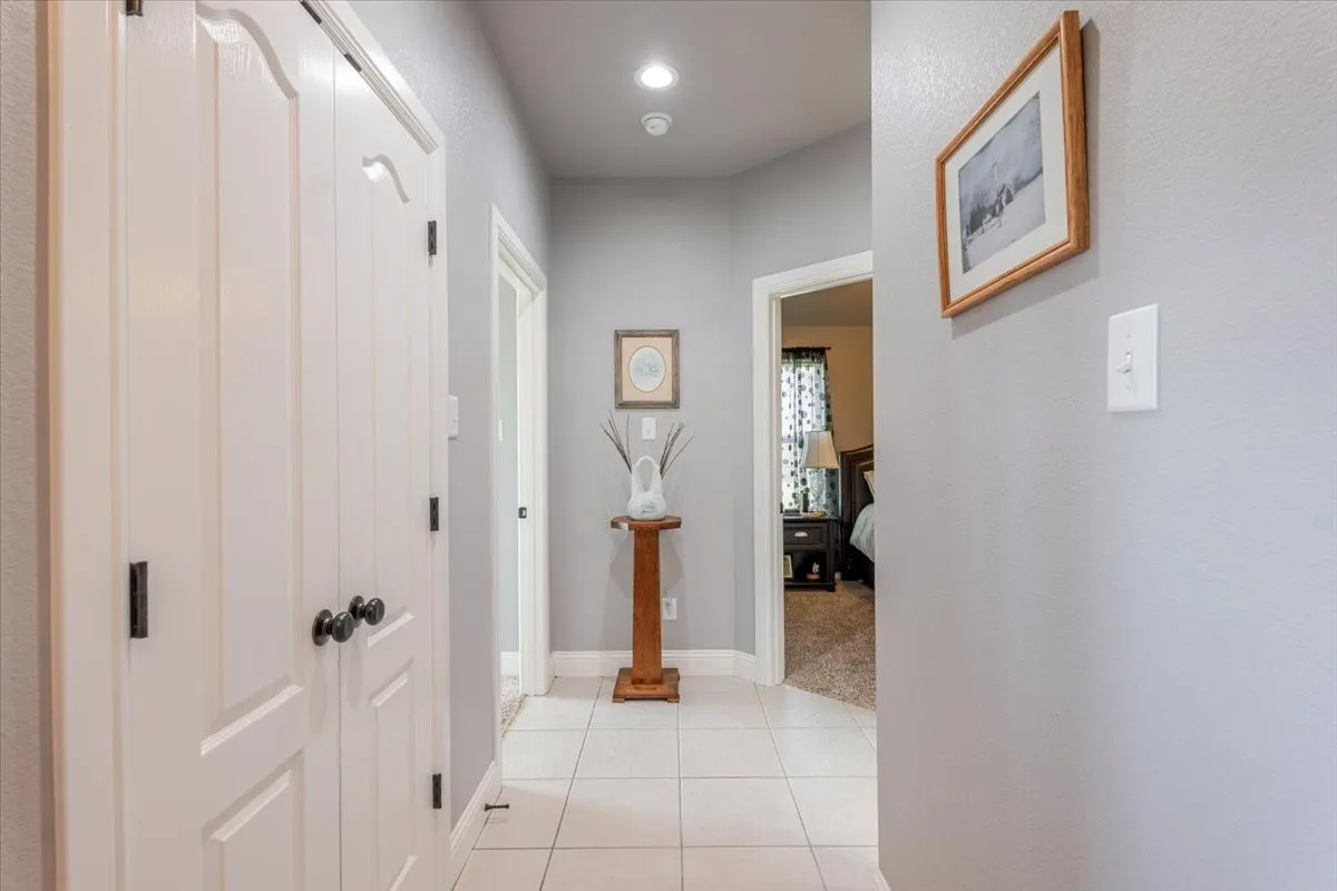 Single Family Residence For Sale in Parker County , 140 Pine Road, Poolville, Texas 76487, 3 Bedroom, 2 Bathroom, 2 Garage spaces, 2,108 Sqft, built in 2016, Preowned, mls#21223093, Real Estate Agent in Poolville, Homes For Sale in Parker county, Homes For Sale in Poolville, Realtor in Poolville Texas, Real Estate Brokerage Independent Realty Texas, Luminita Cordes Realtor