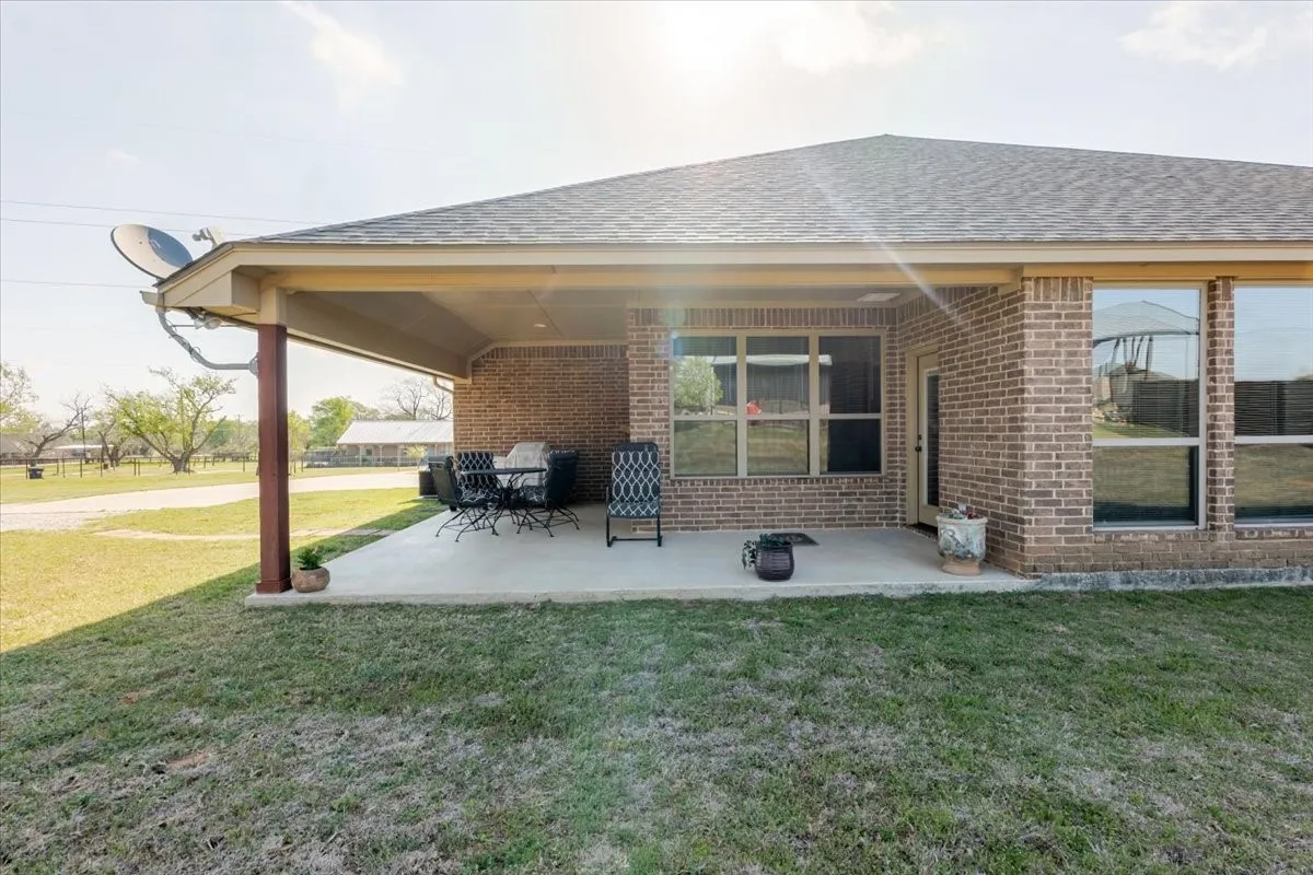 Single Family Residence For Sale in Parker County , 140 Pine Road, Poolville, Texas 76487, 3 Bedroom, 2 Bathroom, 2 Garage spaces, 2,108 Sqft, built in 2016, Preowned, mls#21223093, Real Estate Agent in Poolville, Homes For Sale in Parker county, Homes For Sale in Poolville, Realtor in Poolville Texas, Real Estate Brokerage Independent Realty Texas, Luminita Cordes Realtor