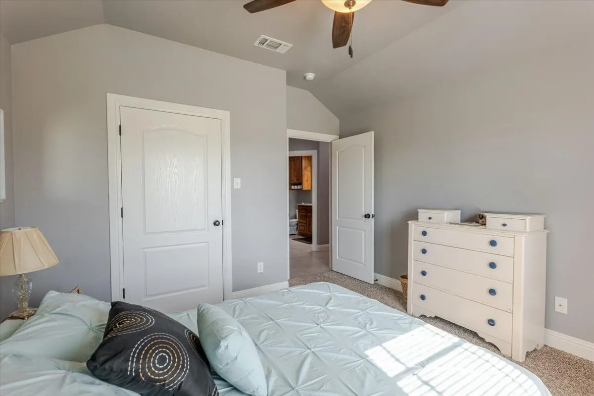Single Family Residence For Sale in Parker County , 140 Pine Road, Poolville, Texas 76487, 3 Bedroom, 2 Bathroom, 2 Garage spaces, 2,108 Sqft, built in 2016, Preowned, mls#21223093, Real Estate Agent in Poolville, Homes For Sale in Parker county, Homes For Sale in Poolville, Realtor in Poolville Texas, Real Estate Brokerage Independent Realty Texas, Luminita Cordes Realtor