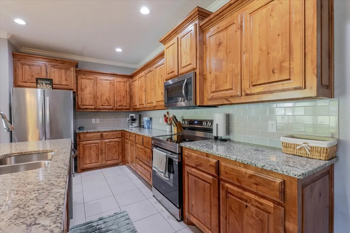 Single Family Residence For Sale in Parker County , 140 Pine Road, Poolville, Texas 76487, 3 Bedroom, 2 Bathroom, 2 Garage spaces, 2,108 Sqft, built in 2016, Preowned, mls#21223093, Real Estate Agent in Poolville, Homes For Sale in Parker county, Homes For Sale in Poolville, Realtor in Poolville Texas, Real Estate Brokerage Independent Realty Texas, Luminita Cordes Realtor