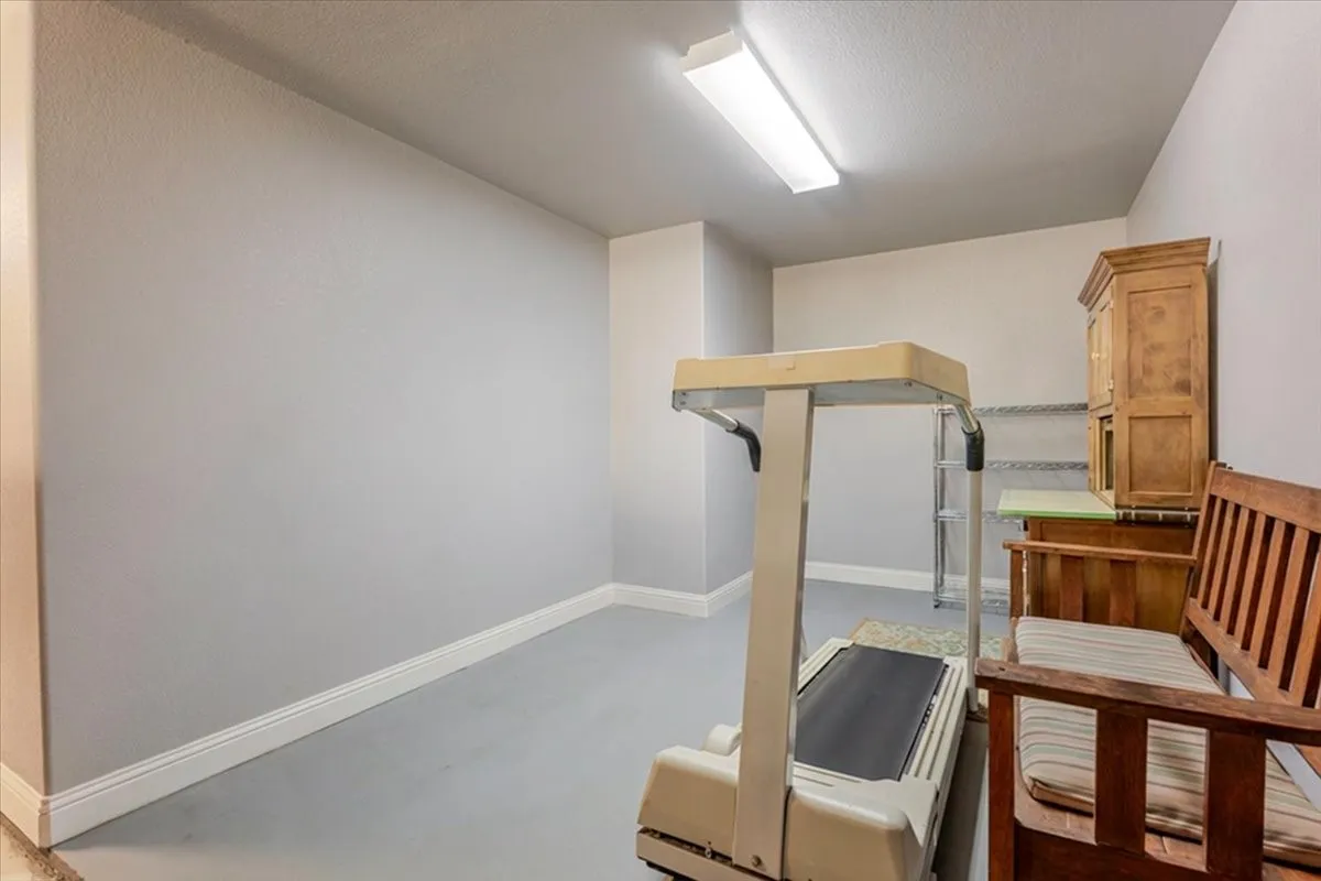 Single Family Residence For Sale in Parker County , 140 Pine Road, Poolville, Texas 76487, 3 Bedroom, 2 Bathroom, 2 Garage spaces, 2,108 Sqft, built in 2016, Preowned, mls#21223093, Real Estate Agent in Poolville, Homes For Sale in Parker county, Homes For Sale in Poolville, Realtor in Poolville Texas, Real Estate Brokerage Independent Realty Texas, Luminita Cordes Realtor