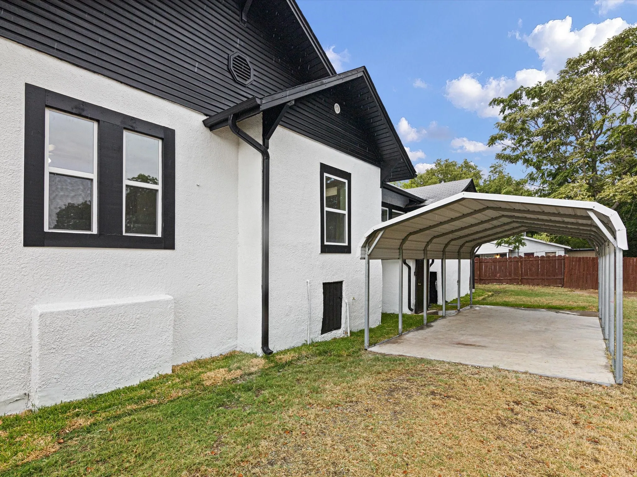 3rd covered car port