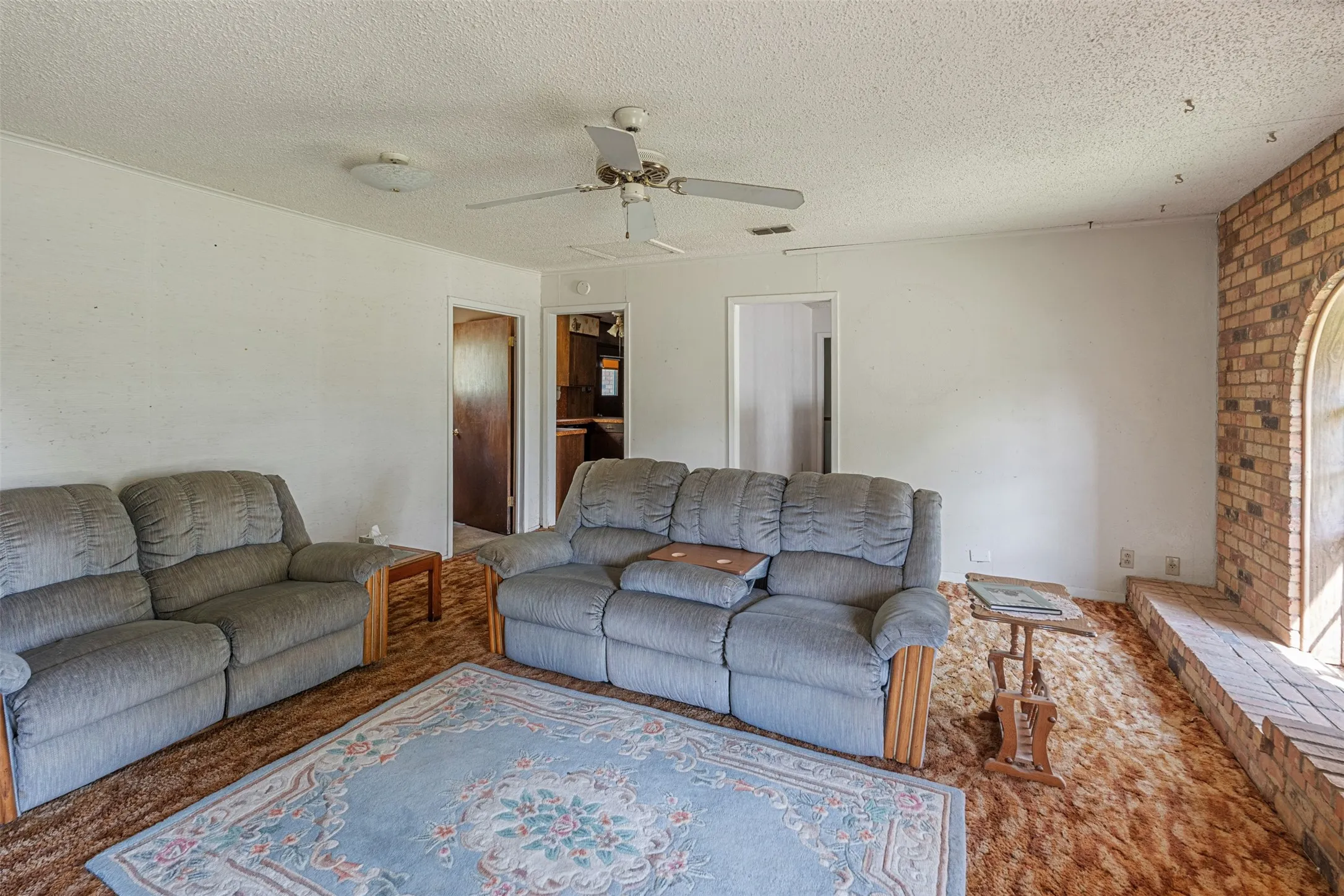 Single Family Residence For Sale in Van Zandt County , 2888 Vz County Road 2708, Mabank, Texas 75147, 3 Bedroom, 2 Bathroom, Garage spaces, 1,900 Sqft, built in 1976, mls#21226125, Real Estate Agent in Mabank, Homes For Sale in Van Zandt county, Homes For Sale in Mabank, Realtor in Mabank Texas, Real Estate Brokerage Independent Realty Texas, Luminita Cordes Realtor
