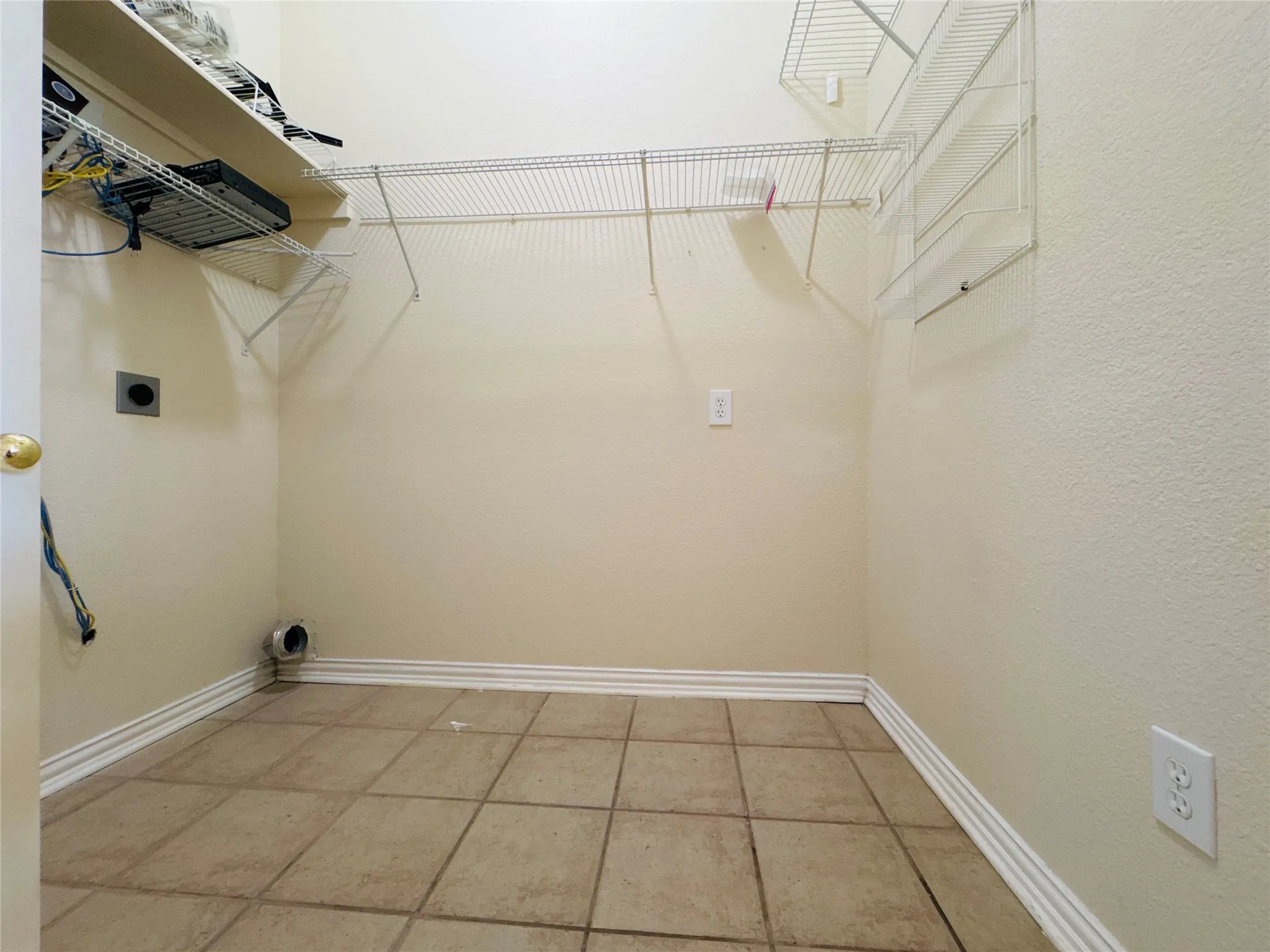 Single Family Residence For Sale in Collin County , 1430 Berkley Road, Allen, Texas 75002, 4 Bedroom, 2 Bathroom, 2 Garage spaces, 2,189 Sqft, built in 1998, mls#21196306, Real Estate Agent in Allen, Homes For Sale in Collin county, Homes For Sale in Allen, Realtor in Allen Texas, Real Estate Brokerage Independent Realty Texas, Luminita Cordes Realtor