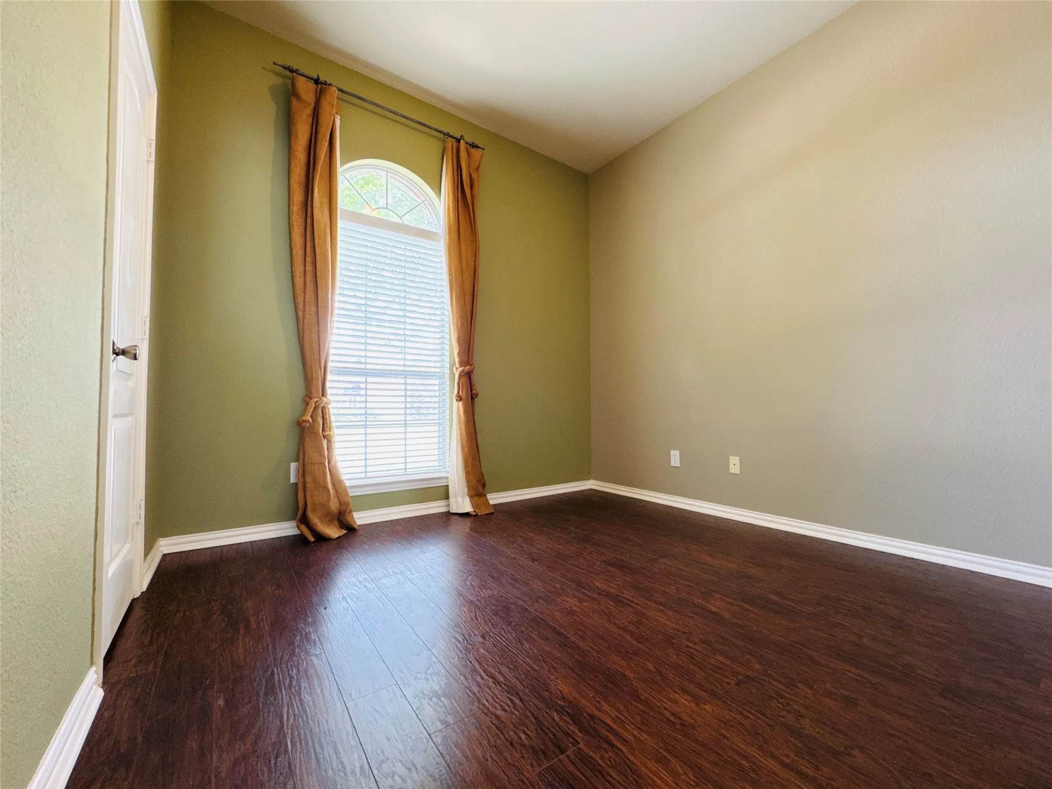 Single Family Residence For Sale in Collin County , 1430 Berkley Road, Allen, Texas 75002, 4 Bedroom, 2 Bathroom, 2 Garage spaces, 2,189 Sqft, built in 1998, mls#21196306, Real Estate Agent in Allen, Homes For Sale in Collin county, Homes For Sale in Allen, Realtor in Allen Texas, Real Estate Brokerage Independent Realty Texas, Luminita Cordes Realtor