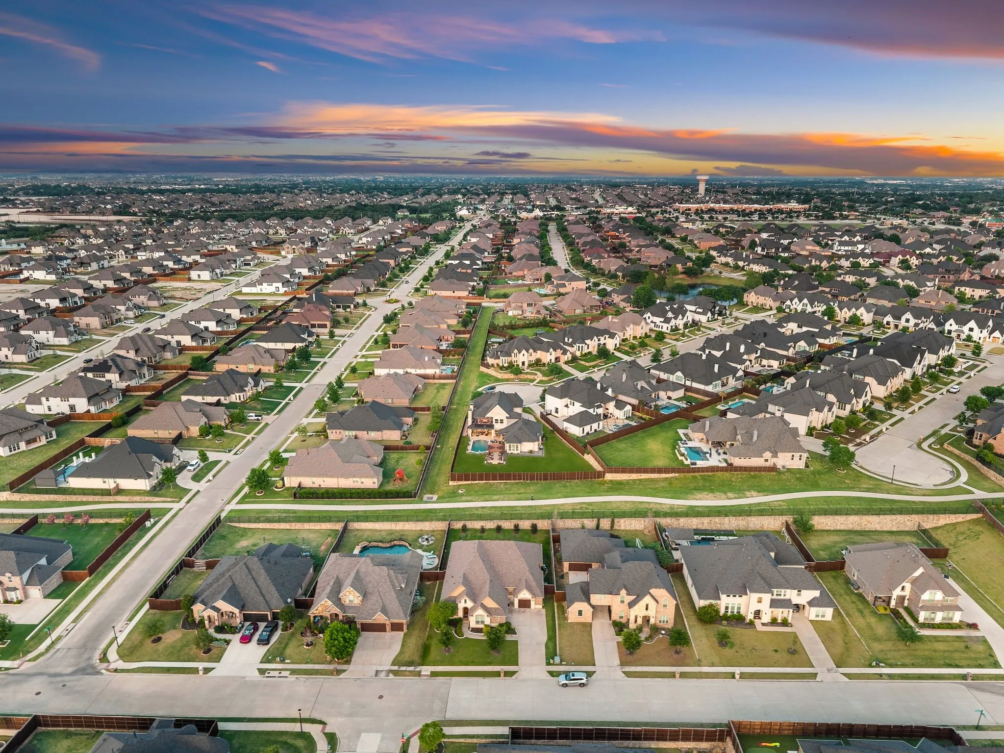 Single Family Residence For Sale in Collin County , 1521 Latigo Court, Prosper, Texas 75078, 5 Bedroom, 6 Bathroom, 3 Garage spaces, 4,888 Sqft, built in 2017, Preowned, mls#21223639, Real Estate Agent in Prosper, Homes For Sale in Collin county, Homes For Sale in Prosper, Realtor in Prosper Texas, Real Estate Brokerage Independent Realty Texas, Luminita Cordes Realtor