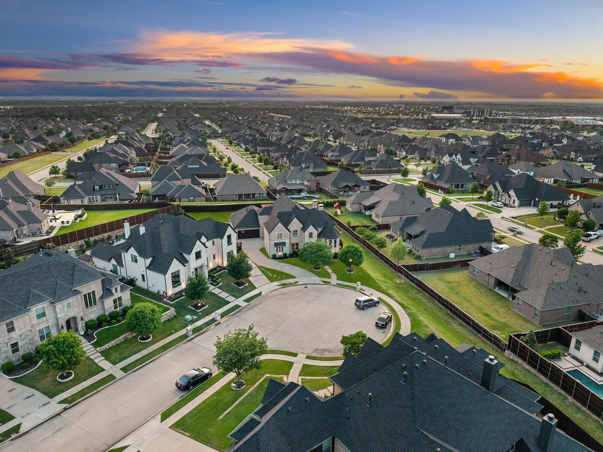 Single Family Residence For Sale in Collin County , 1521 Latigo Court, Prosper, Texas 75078, 5 Bedroom, 6 Bathroom, 3 Garage spaces, 4,888 Sqft, built in 2017, Preowned, mls#21223639, Real Estate Agent in Prosper, Homes For Sale in Collin county, Homes For Sale in Prosper, Realtor in Prosper Texas, Real Estate Brokerage Independent Realty Texas, Luminita Cordes Realtor