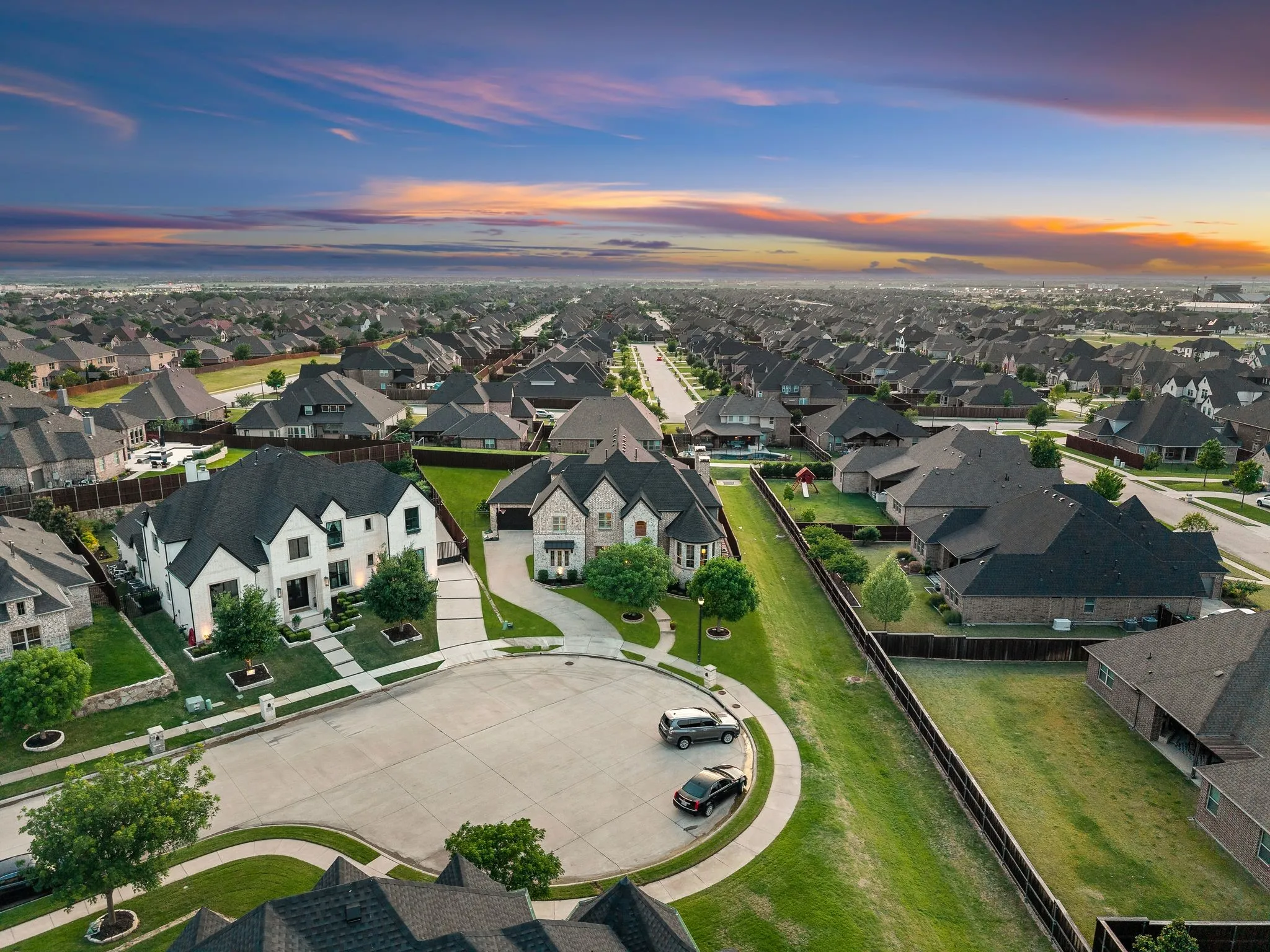 Single Family Residence For Sale in Collin County , 1521 Latigo Court, Prosper, Texas 75078, 5 Bedroom, 6 Bathroom, 3 Garage spaces, 4,888 Sqft, built in 2017, Preowned, mls#21223639, Real Estate Agent in Prosper, Homes For Sale in Collin county, Homes For Sale in Prosper, Realtor in Prosper Texas, Real Estate Brokerage Independent Realty Texas, Luminita Cordes Realtor