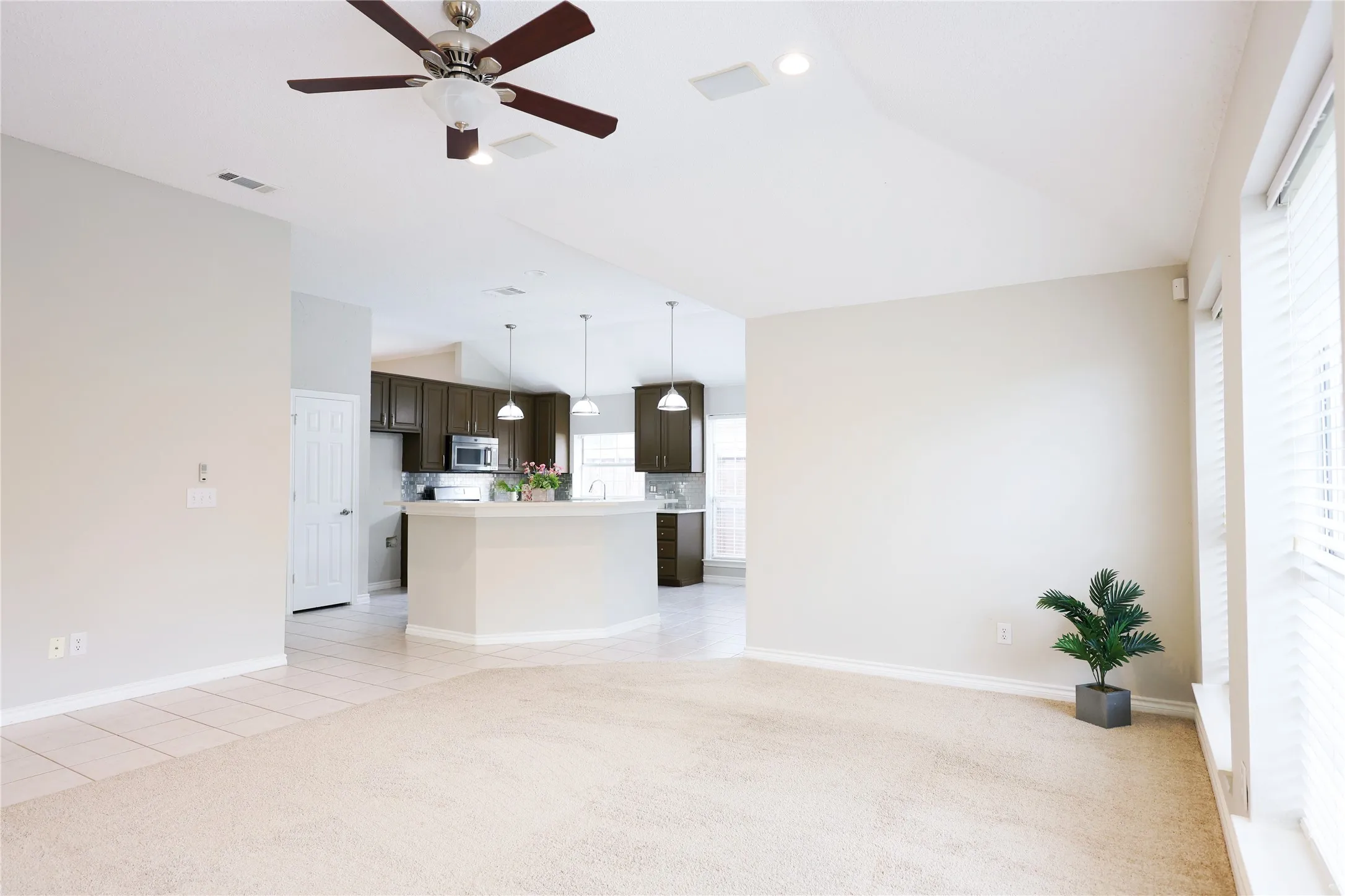Single Family Residence For Sale in Collin County , 8112 Dock Street, Frisco, Texas 75035, 3 Bedrooms, 2 Bathrooms, 2 Garage spaces, 2,155 Sqft, built in 1994, Preowned, Price $459,000, mls#21216341, Real Estate Agent in Frisco, Homes For Sale in Collin county, Homes For Sale in Frisco, Realtor in Frisco Texas, Real Estate Brokerage Independent Realty Texas, Luminita Cordes Realtor