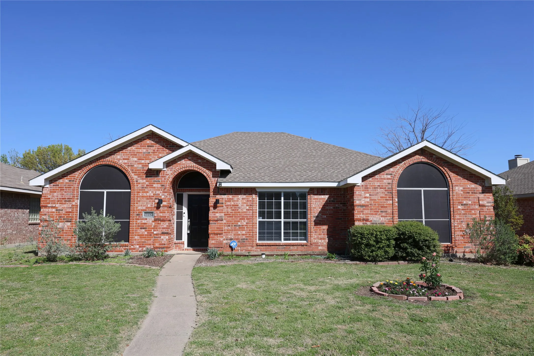 Single Family Residence For Sale in Collin County , 8112 Dock Street, Frisco, Texas 75035, 3 Bedrooms, 2 Bathrooms, 2 Garage spaces, 2,155 Sqft, built in 1994, Preowned, Price $459,000, mls#21216341, Real Estate Agent in Frisco, Homes For Sale in Collin county, Homes For Sale in Frisco, Realtor in Frisco Texas, Real Estate Brokerage Independent Realty Texas, Luminita Cordes Realtor