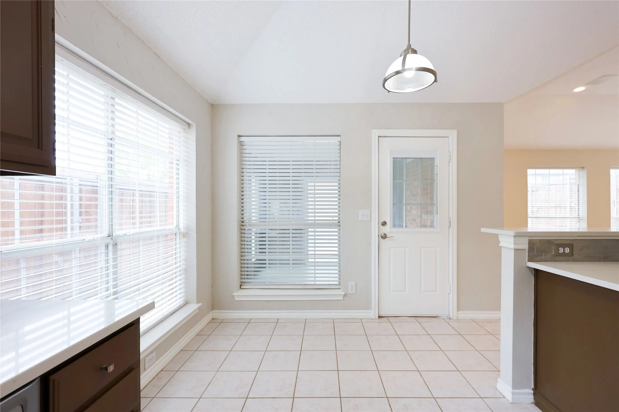 Single Family Residence For Sale in Collin County , 8112 Dock Street, Frisco, Texas 75035, 3 Bedrooms, 2 Bathrooms, 2 Garage spaces, 2,155 Sqft, built in 1994, Preowned, Price $459,000, mls#21216341, Real Estate Agent in Frisco, Homes For Sale in Collin county, Homes For Sale in Frisco, Realtor in Frisco Texas, Real Estate Brokerage Independent Realty Texas, Luminita Cordes Realtor
