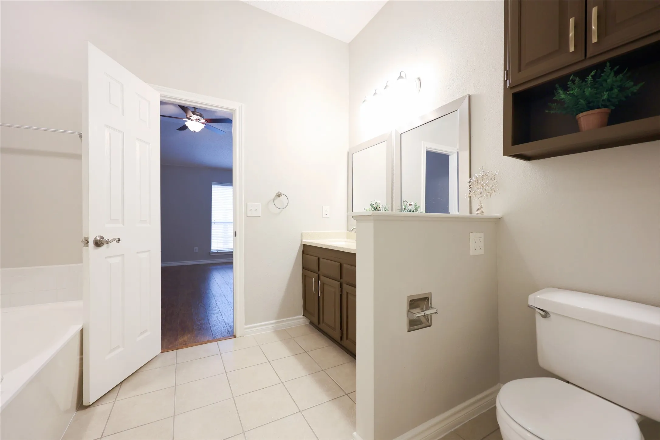 Single Family Residence For Sale in Collin County , 8112 Dock Street, Frisco, Texas 75035, 3 Bedrooms, 2 Bathrooms, 2 Garage spaces, 2,155 Sqft, built in 1994, Preowned, Price $459,000, mls#21216341, Real Estate Agent in Frisco, Homes For Sale in Collin county, Homes For Sale in Frisco, Realtor in Frisco Texas, Real Estate Brokerage Independent Realty Texas, Luminita Cordes Realtor