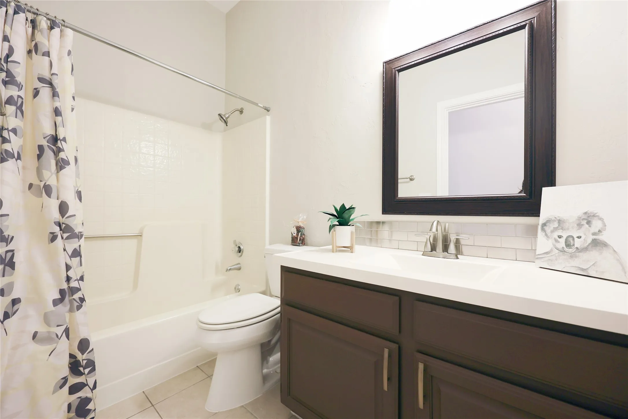 Single Family Residence For Sale in Collin County , 8112 Dock Street, Frisco, Texas 75035, 3 Bedrooms, 2 Bathrooms, 2 Garage spaces, 2,155 Sqft, built in 1994, Preowned, Price $459,000, mls#21216341, Real Estate Agent in Frisco, Homes For Sale in Collin county, Homes For Sale in Frisco, Realtor in Frisco Texas, Real Estate Brokerage Independent Realty Texas, Luminita Cordes Realtor