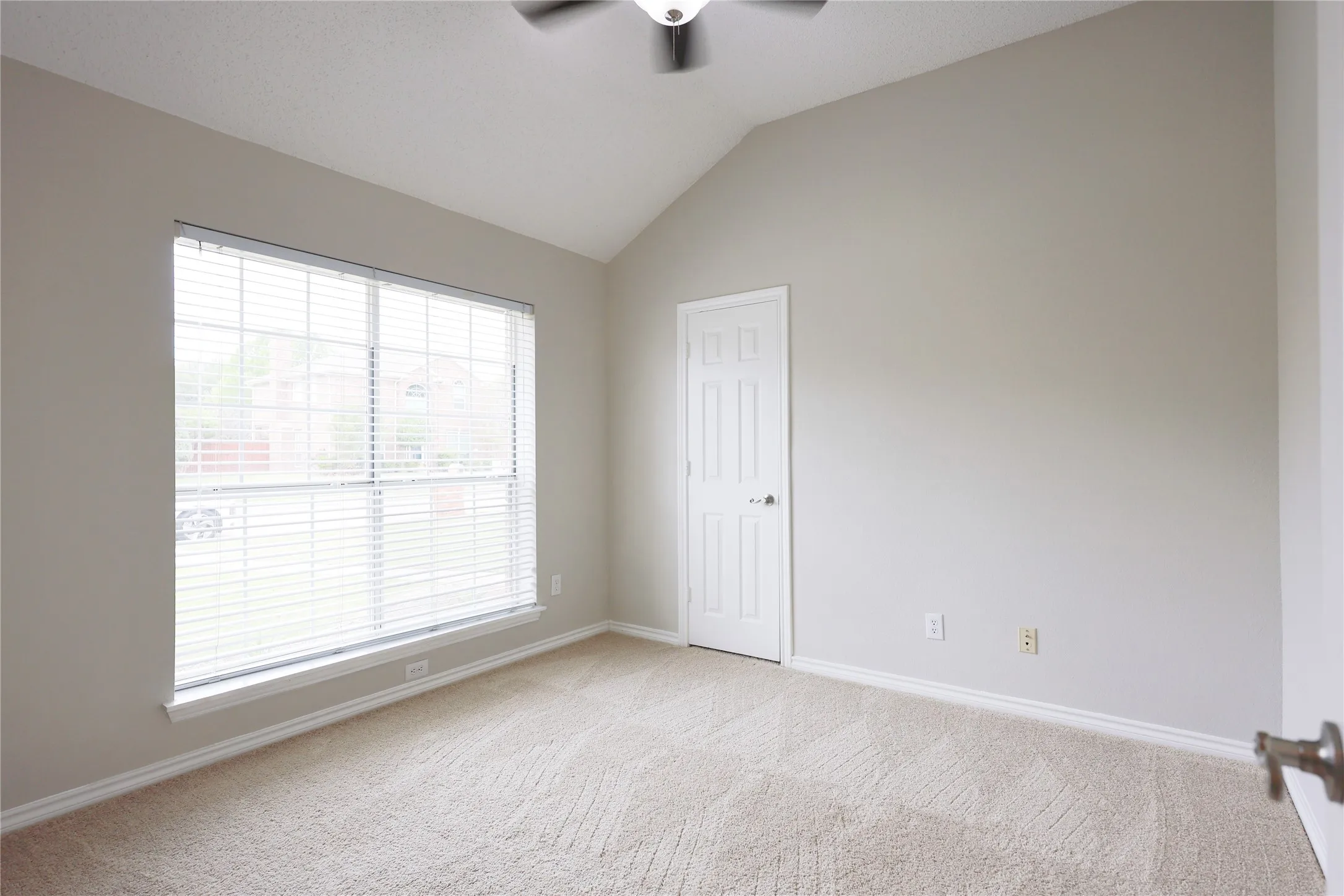 Single Family Residence For Sale in Collin County , 8112 Dock Street, Frisco, Texas 75035, 3 Bedrooms, 2 Bathrooms, 2 Garage spaces, 2,155 Sqft, built in 1994, Preowned, Price $459,000, mls#21216341, Real Estate Agent in Frisco, Homes For Sale in Collin county, Homes For Sale in Frisco, Realtor in Frisco Texas, Real Estate Brokerage Independent Realty Texas, Luminita Cordes Realtor