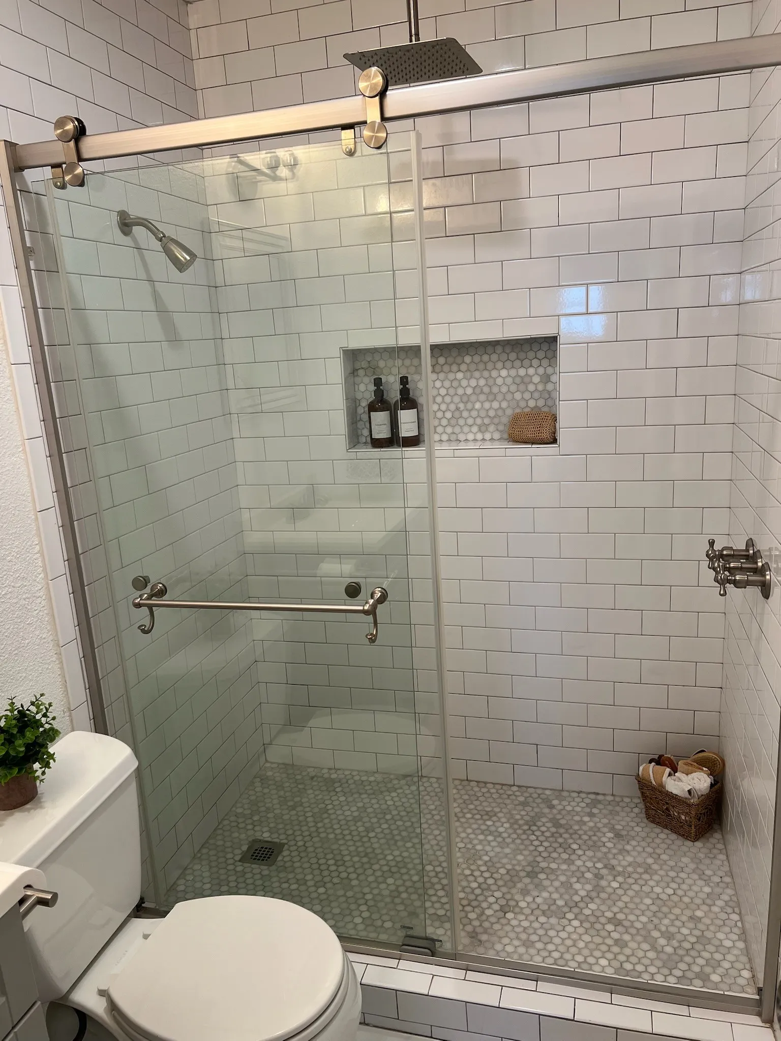 Luxury Walk-in Shower with Dual Heads incl Rain Fall head