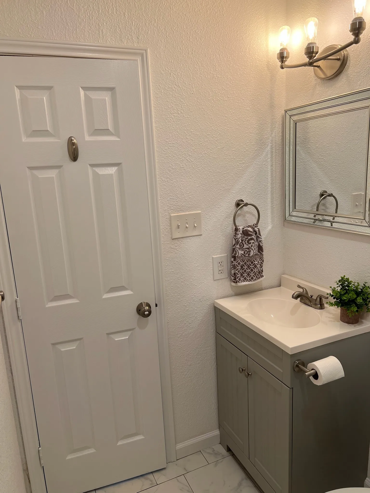 Single Family Residence For Sale in Collin County , 416 Dogwood Avenue, Princeton, Texas 75407, 2 Bedroom, 1 Bathroom, Garage spaces, 840 Sqft, built in 1977, Preowned, mls#21217221, Real Estate Agent in Princeton, Homes For Sale in Collin county, Homes For Sale in Princeton, Realtor in Princeton Texas, Real Estate Brokerage Independent Realty Texas, Luminita Cordes Realtor