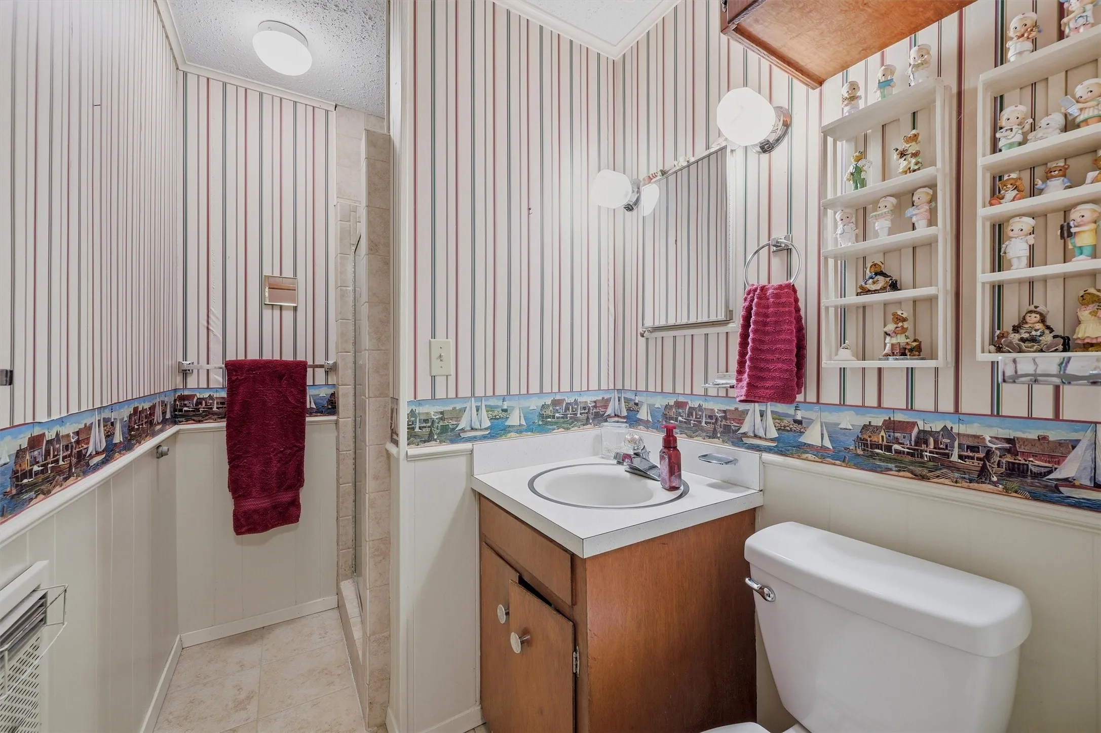 Single Family Residence For Sale in Grayson County , 704 Abney Street, Whitesboro, Texas 76273, 4 Bedroom, 2 Bathroom, 1 Garage spaces, 1,660 Sqft, built in 1959, mls#21226556, Real Estate Agent in Whitesboro, Homes For Sale in Grayson county, Homes For Sale in Whitesboro, Realtor in Whitesboro Texas, Real Estate Brokerage Independent Realty Texas, Luminita Cordes Realtor