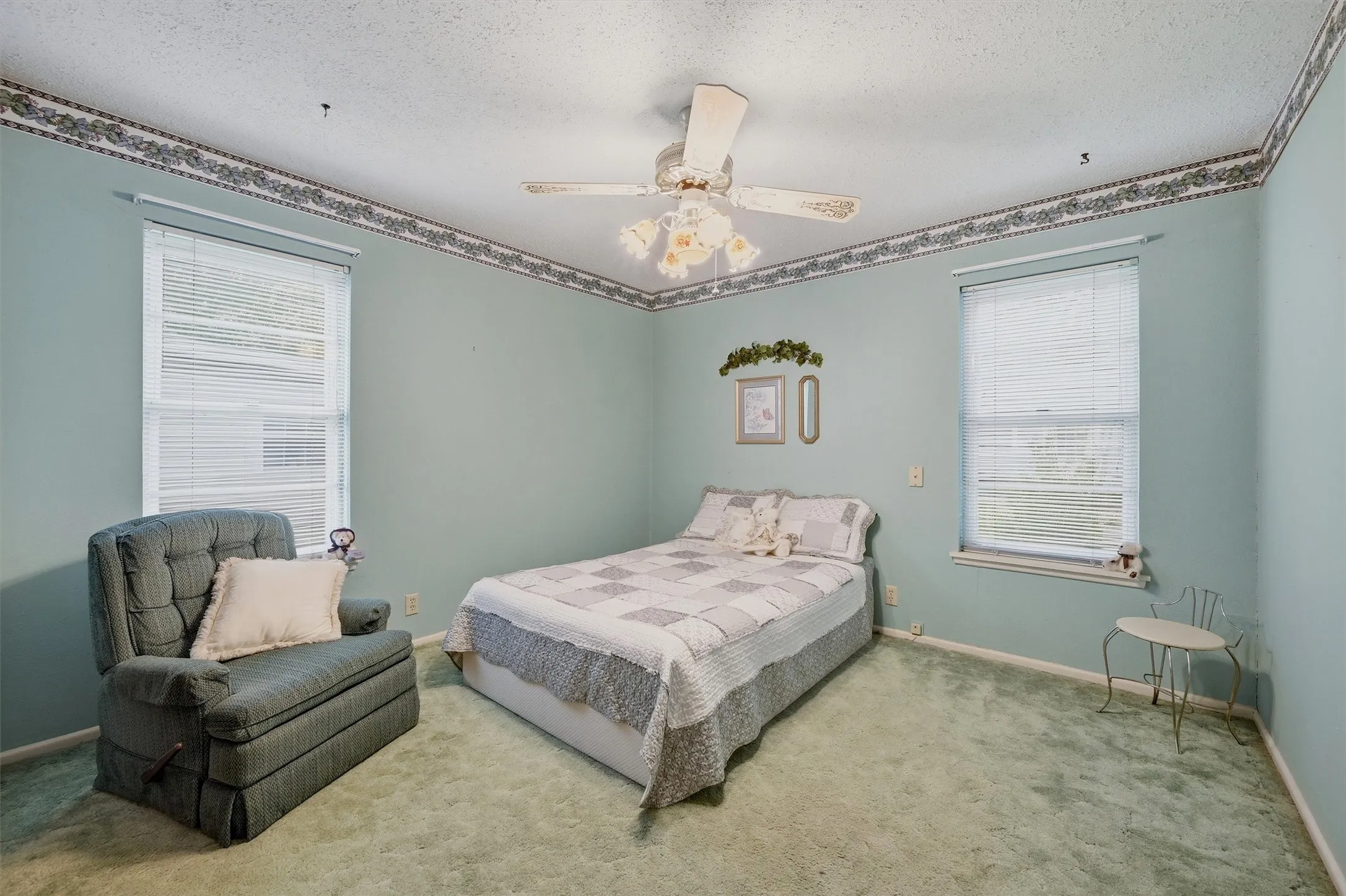 Single Family Residence For Sale in Grayson County , 704 Abney Street, Whitesboro, Texas 76273, 4 Bedroom, 2 Bathroom, 1 Garage spaces, 1,660 Sqft, built in 1959, mls#21226556, Real Estate Agent in Whitesboro, Homes For Sale in Grayson county, Homes For Sale in Whitesboro, Realtor in Whitesboro Texas, Real Estate Brokerage Independent Realty Texas, Luminita Cordes Realtor