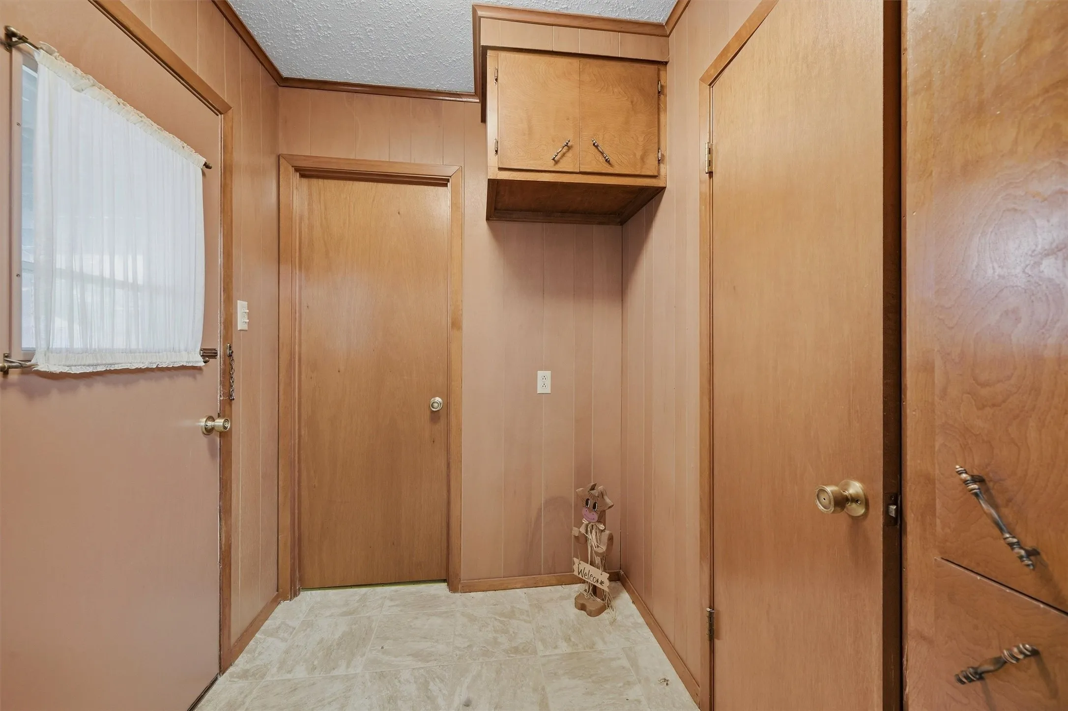 Single Family Residence For Sale in Grayson County , 704 Abney Street, Whitesboro, Texas 76273, 4 Bedroom, 2 Bathroom, 1 Garage spaces, 1,660 Sqft, built in 1959, mls#21226556, Real Estate Agent in Whitesboro, Homes For Sale in Grayson county, Homes For Sale in Whitesboro, Realtor in Whitesboro Texas, Real Estate Brokerage Independent Realty Texas, Luminita Cordes Realtor