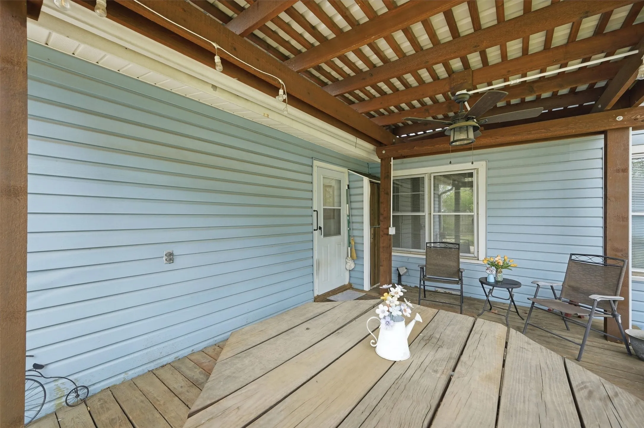 Single Family Residence For Sale in Grayson County , 704 Abney Street, Whitesboro, Texas 76273, 4 Bedroom, 2 Bathroom, 1 Garage spaces, 1,660 Sqft, built in 1959, mls#21226556, Real Estate Agent in Whitesboro, Homes For Sale in Grayson county, Homes For Sale in Whitesboro, Realtor in Whitesboro Texas, Real Estate Brokerage Independent Realty Texas, Luminita Cordes Realtor