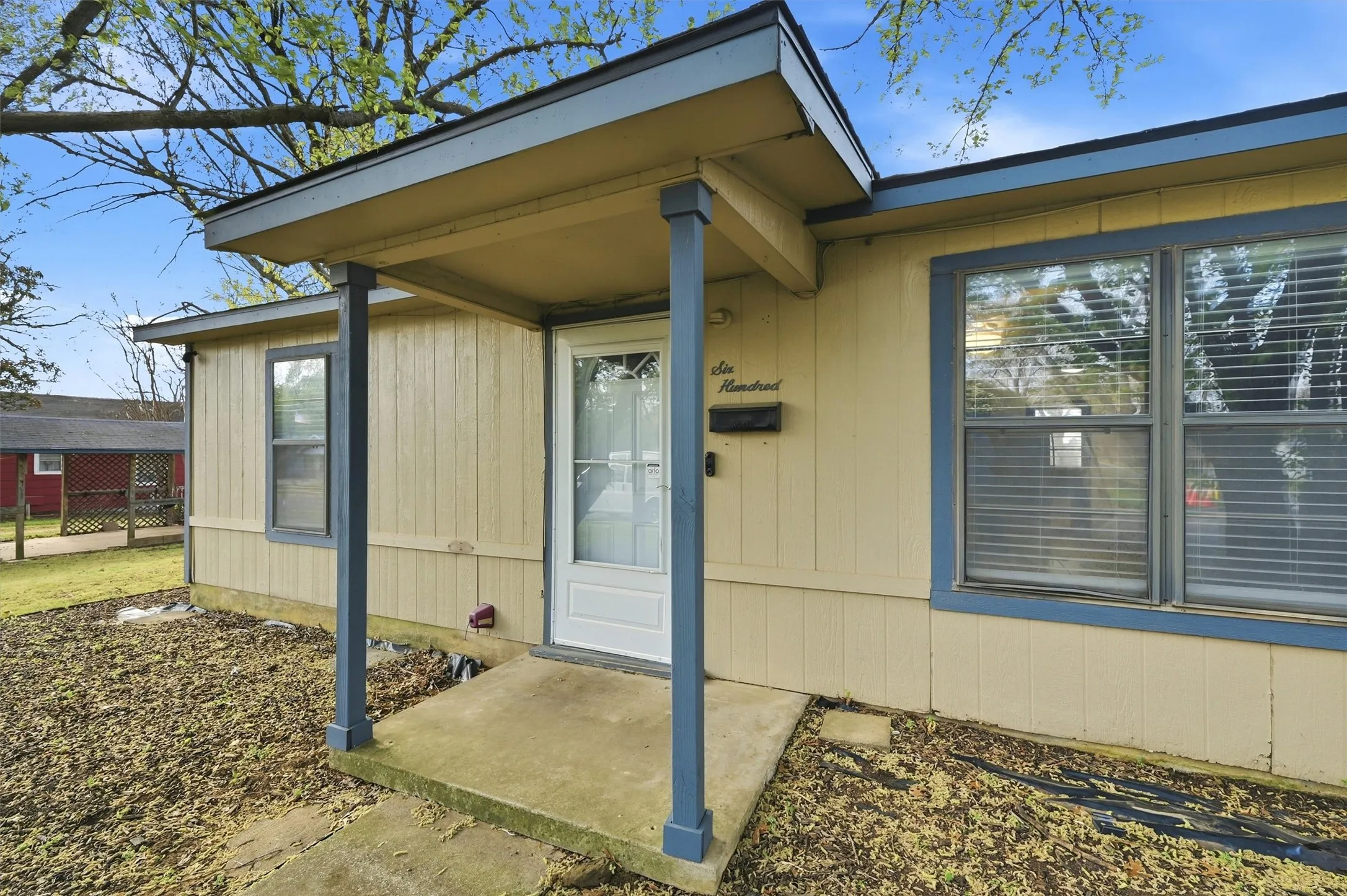 Single Family Residence For Sale in Grayson County , 600 E South Street, Whitesboro, Texas 76273, 2 Bedrooms, 1 Bathroom, Garage spaces, 800 Sqft, built in 1980, Price $155,900, mls#21226583, Real Estate Agent in Whitesboro, Homes For Sale in Grayson county, Homes For Sale in Whitesboro, Realtor in Whitesboro Texas, Real Estate Brokerage Independent Realty Texas, Luminita Cordes Realtor