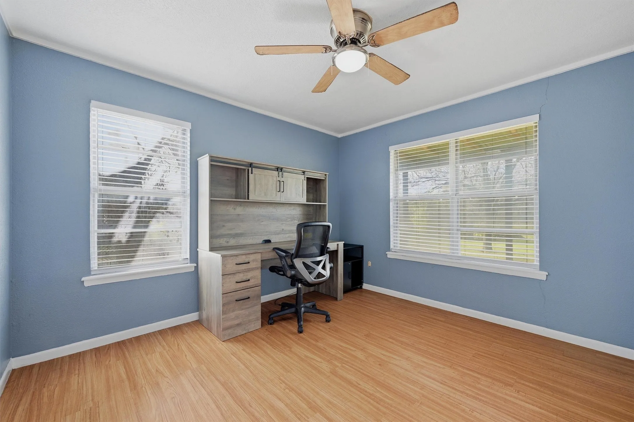 Single Family Residence For Sale in Grayson County , 600 E South Street, Whitesboro, Texas 76273, 2 Bedrooms, 1 Bathroom, Garage spaces, 800 Sqft, built in 1980, Price $155,900, mls#21226583, Real Estate Agent in Whitesboro, Homes For Sale in Grayson county, Homes For Sale in Whitesboro, Realtor in Whitesboro Texas, Real Estate Brokerage Independent Realty Texas, Luminita Cordes Realtor