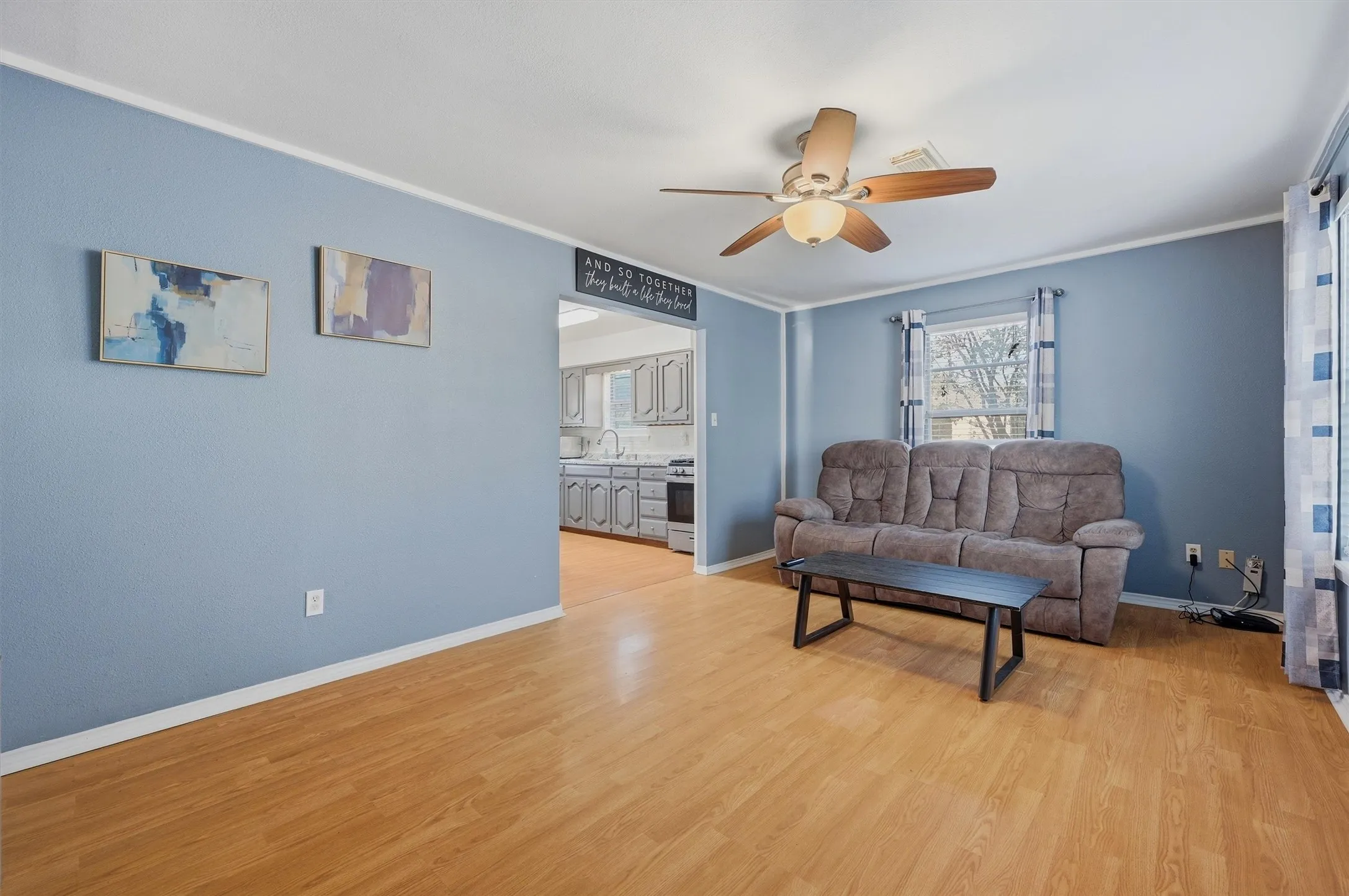 Single Family Residence For Sale in Grayson County , 600 E South Street, Whitesboro, Texas 76273, 2 Bedrooms, 1 Bathroom, Garage spaces, 800 Sqft, built in 1980, Price $155,900, mls#21226583, Real Estate Agent in Whitesboro, Homes For Sale in Grayson county, Homes For Sale in Whitesboro, Realtor in Whitesboro Texas, Real Estate Brokerage Independent Realty Texas, Luminita Cordes Realtor