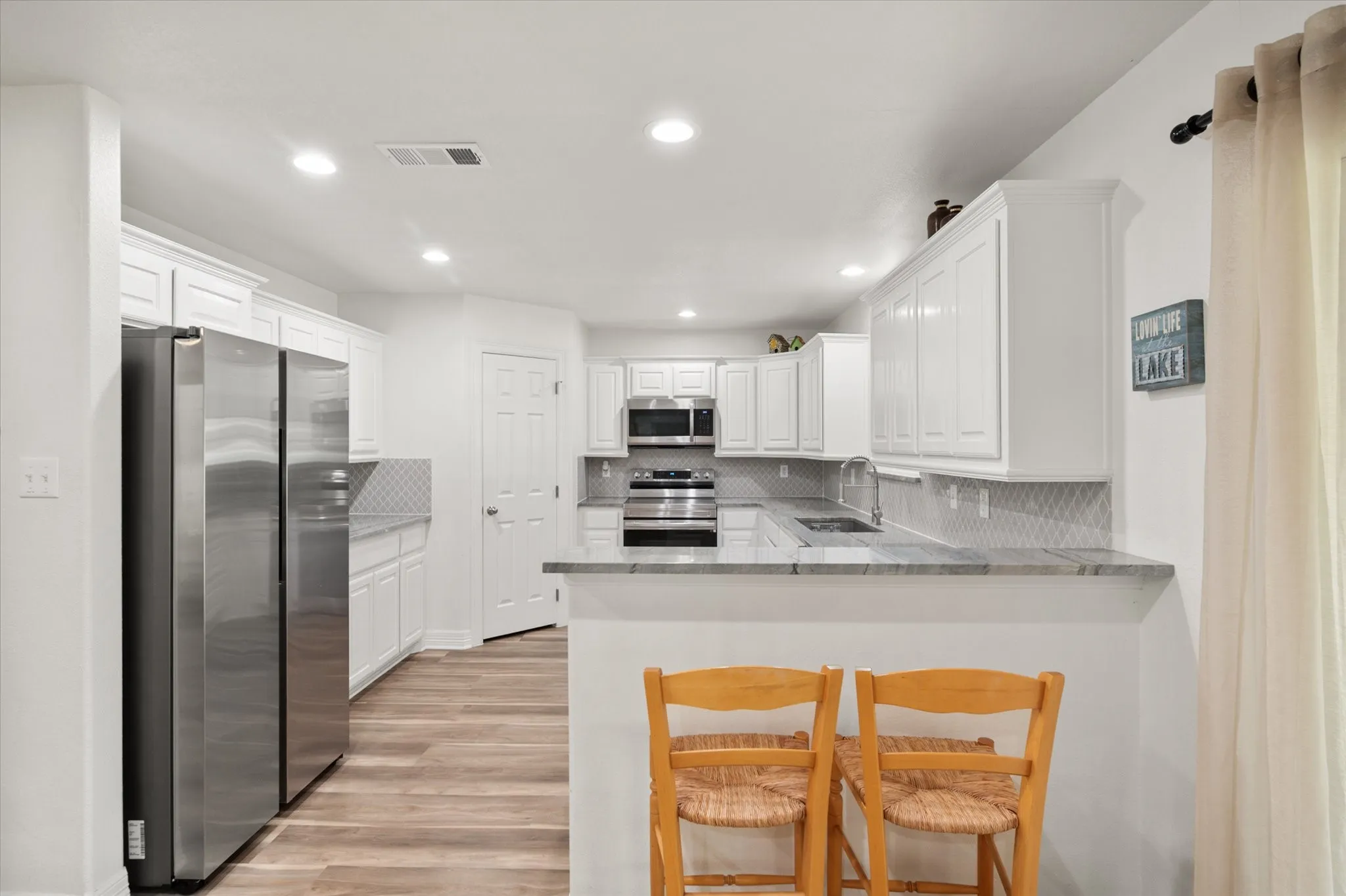 Single Family Residence For Sale in Navarro County , 203 County Road 3124a, Corsicana, Texas 75109, 3 Bedroom, 2 Bathroom, Garage spaces, 1,459 Sqft, built in 2008, mls#21218042, Real Estate Agent in Corsicana, Homes For Sale in Navarro county, Homes For Sale in Corsicana, Realtor in Corsicana Texas, Real Estate Brokerage Independent Realty Texas, Luminita Cordes Realtor