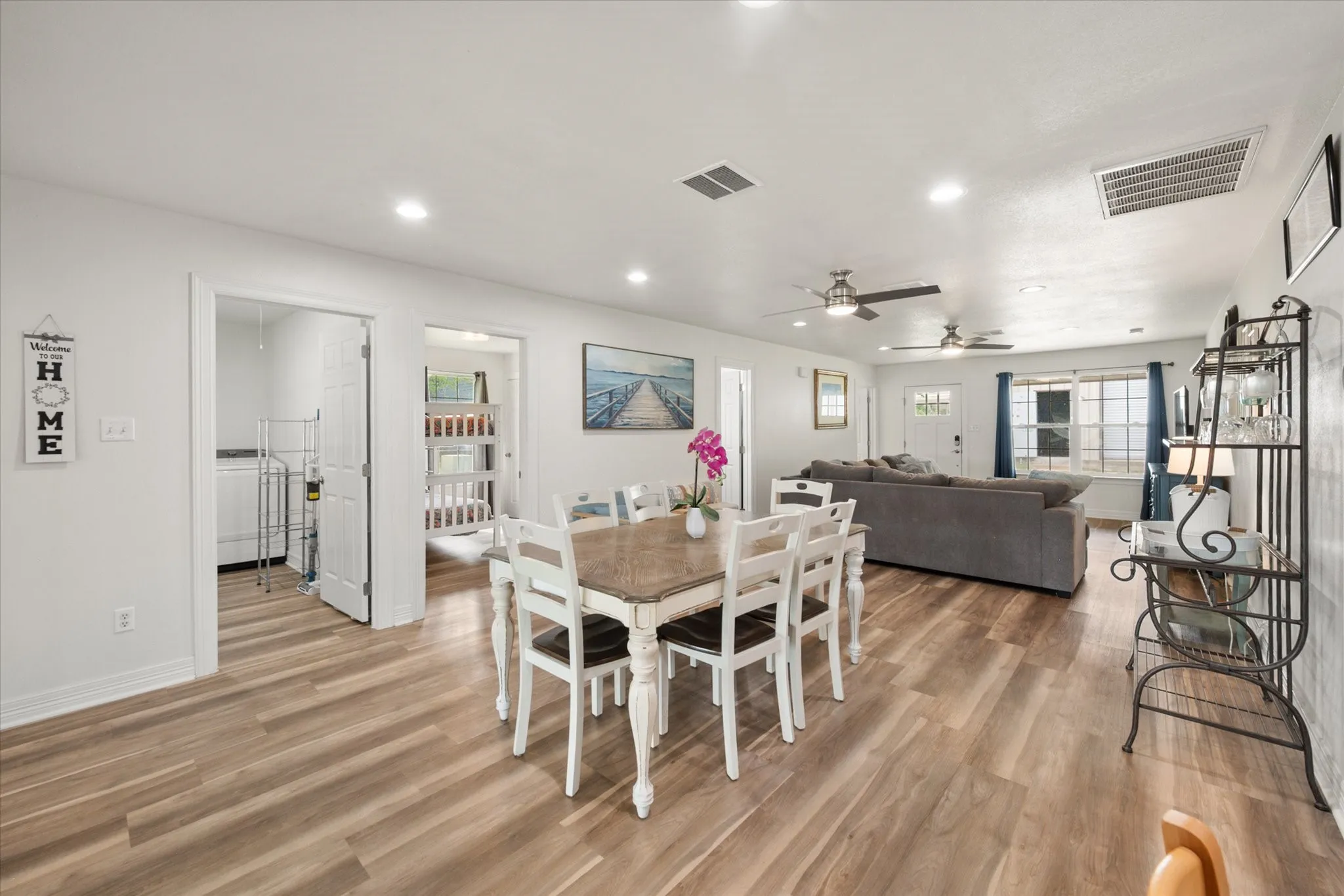 Single Family Residence For Sale in Navarro County , 203 County Road 3124a, Corsicana, Texas 75109, 3 Bedroom, 2 Bathroom, Garage spaces, 1,459 Sqft, built in 2008, mls#21218042, Real Estate Agent in Corsicana, Homes For Sale in Navarro county, Homes For Sale in Corsicana, Realtor in Corsicana Texas, Real Estate Brokerage Independent Realty Texas, Luminita Cordes Realtor